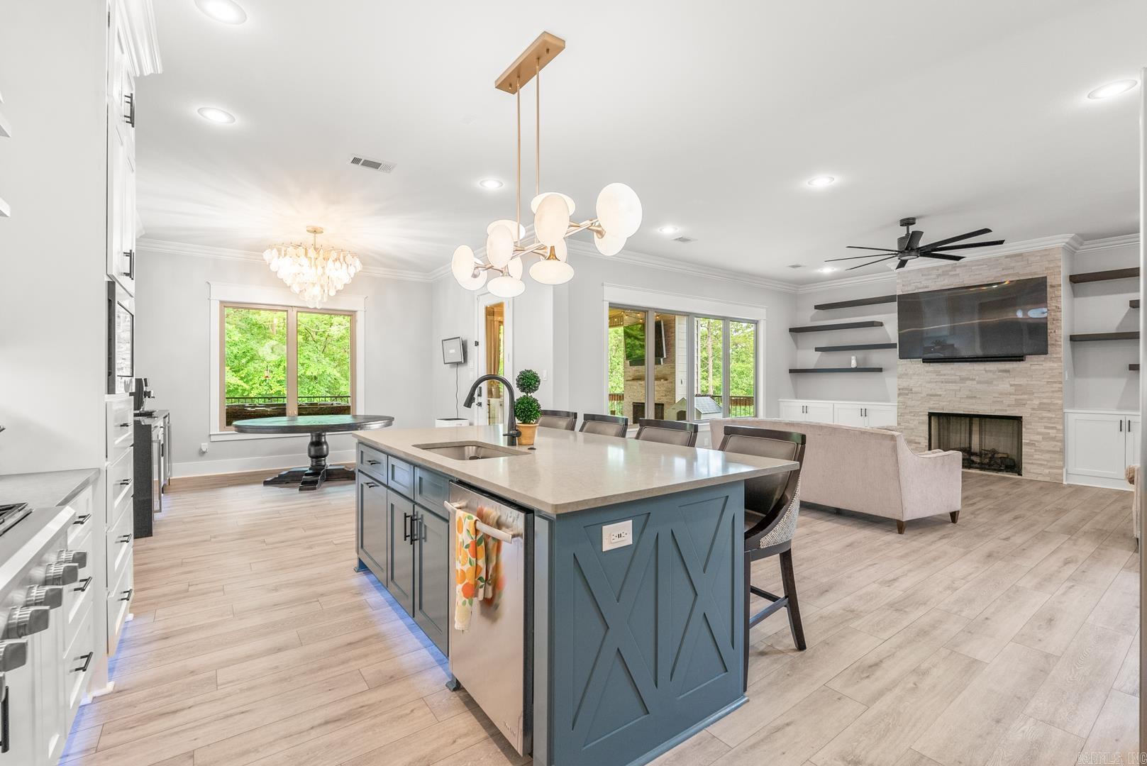 CHENAL VALLEY "FALSTONE COURT" - Residential