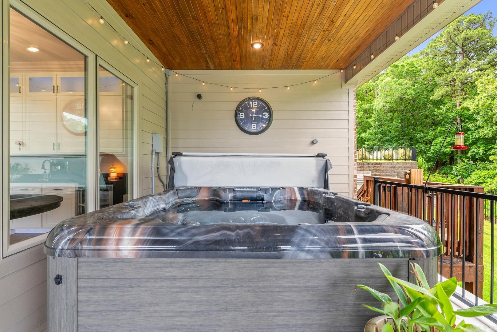 CHENAL VALLEY "FALSTONE COURT" - Residential