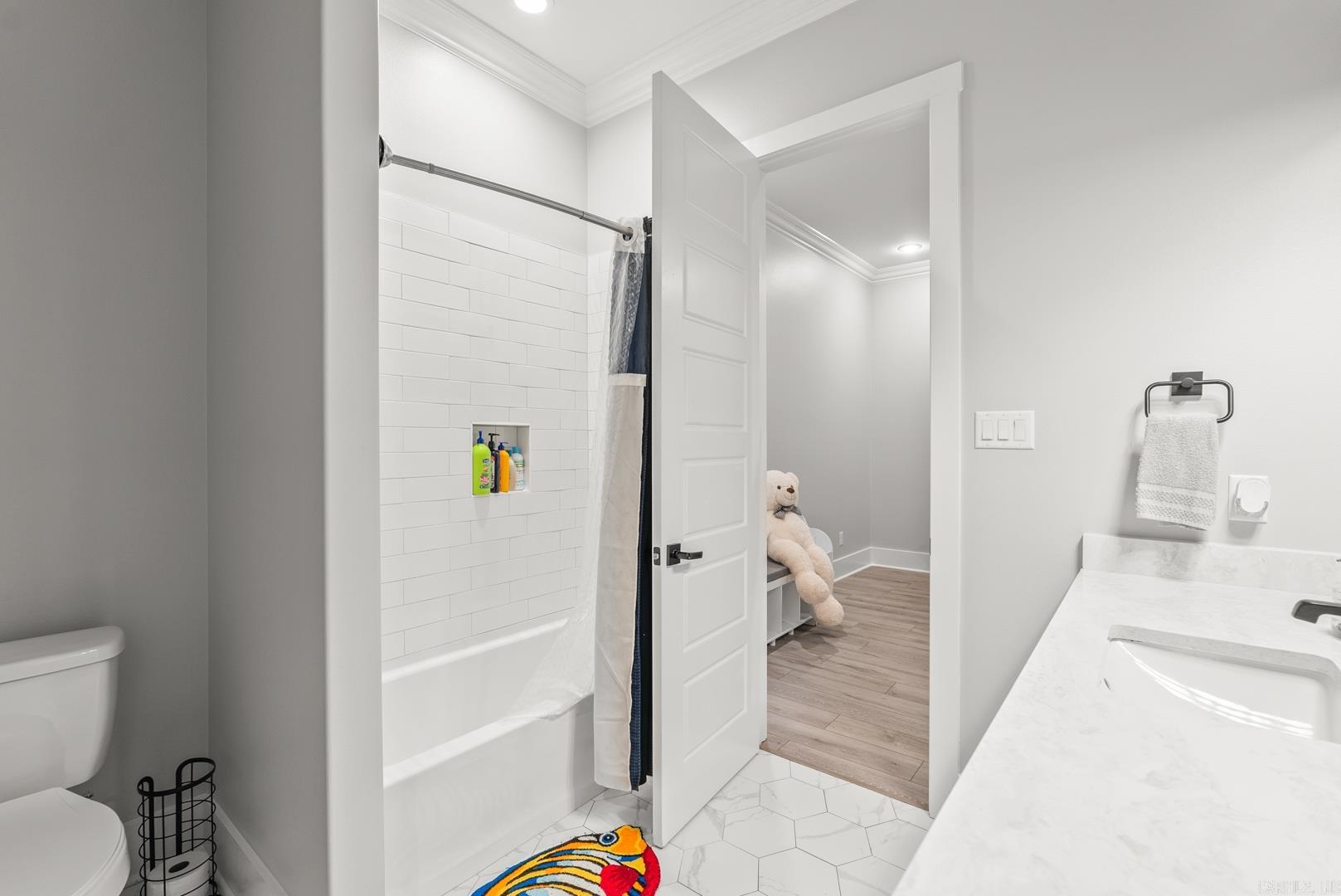 CHENAL VALLEY "FALSTONE COURT" - Residential