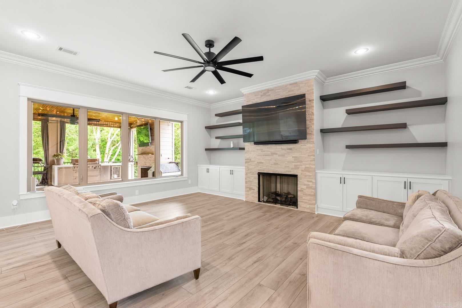 CHENAL VALLEY "FALSTONE COURT" - Residential