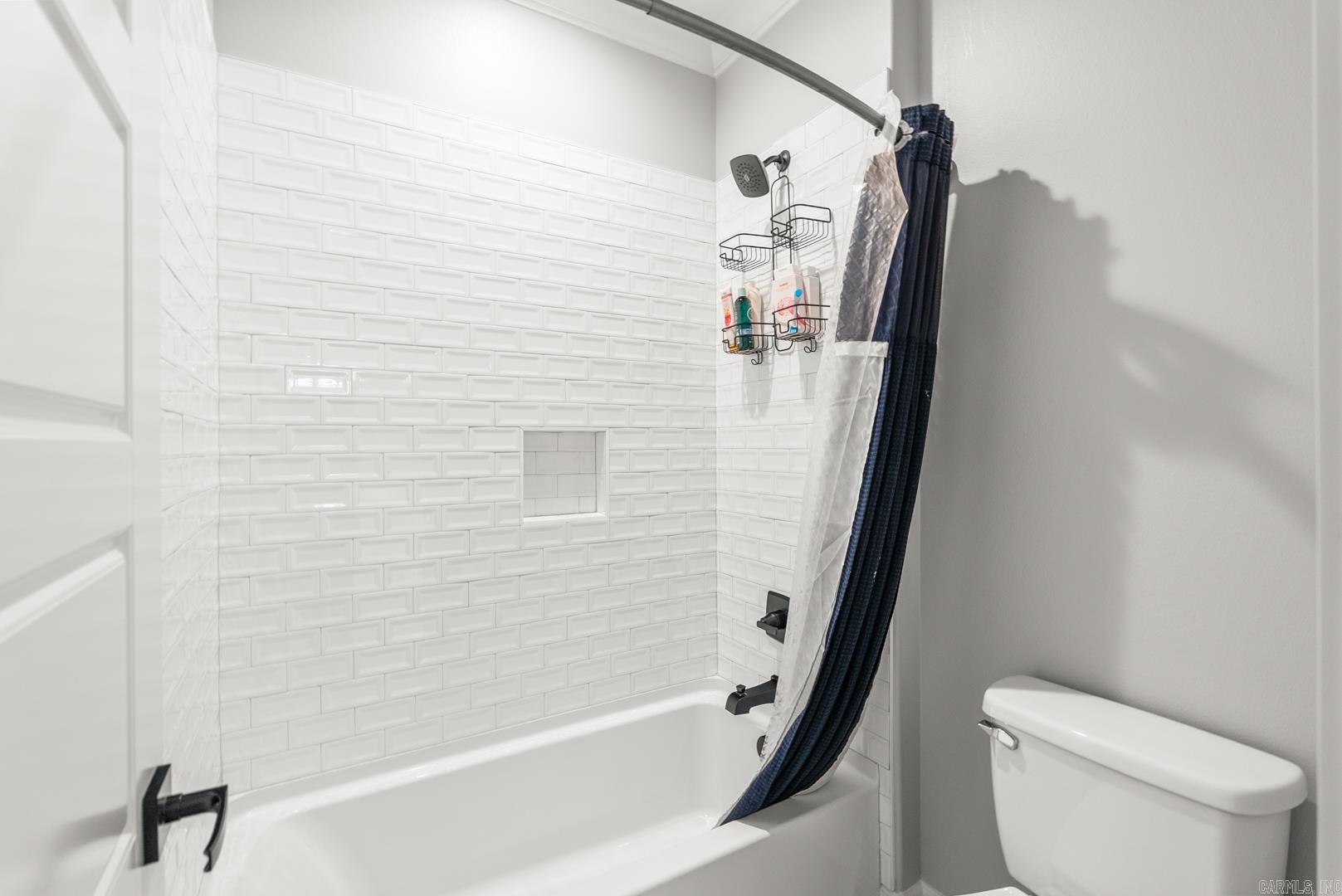 CHENAL VALLEY "FALSTONE COURT" - Residential