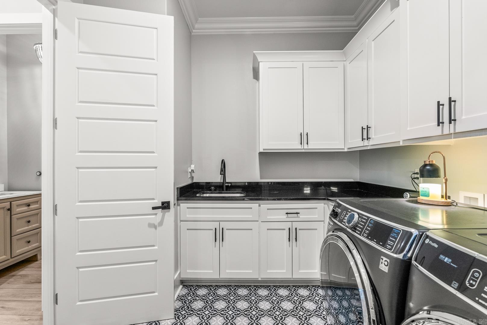 CHENAL VALLEY "FALSTONE COURT" - Residential