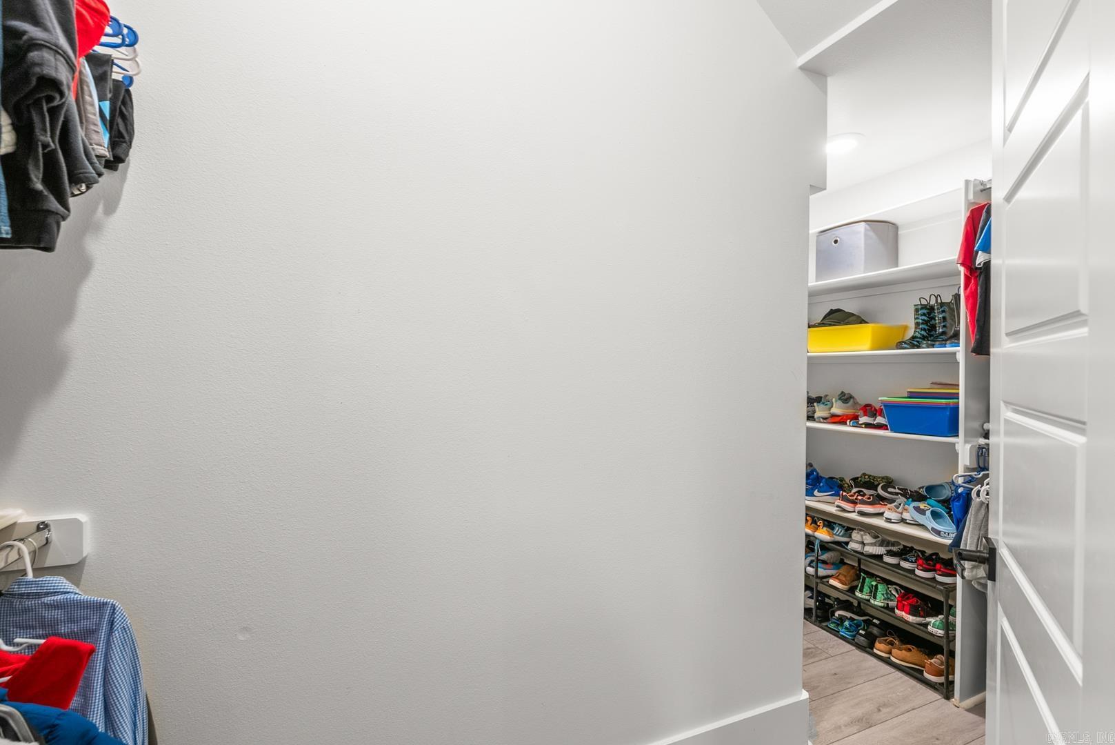 CHENAL VALLEY "FALSTONE COURT" - Residential