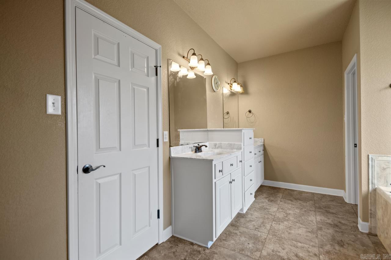 SHADOW CREEK - Residential