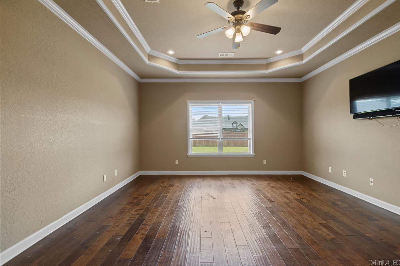 SHADOW CREEK - Residential