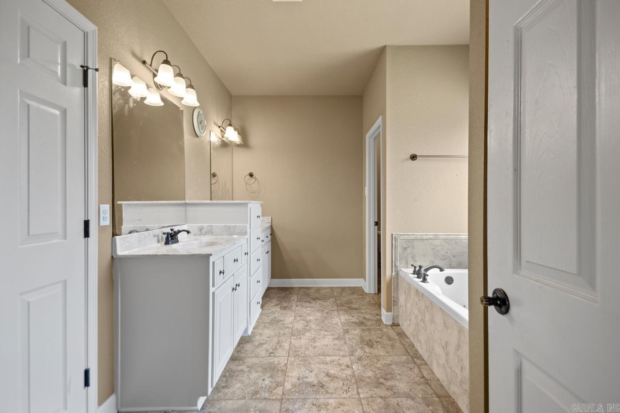 SHADOW CREEK - Residential