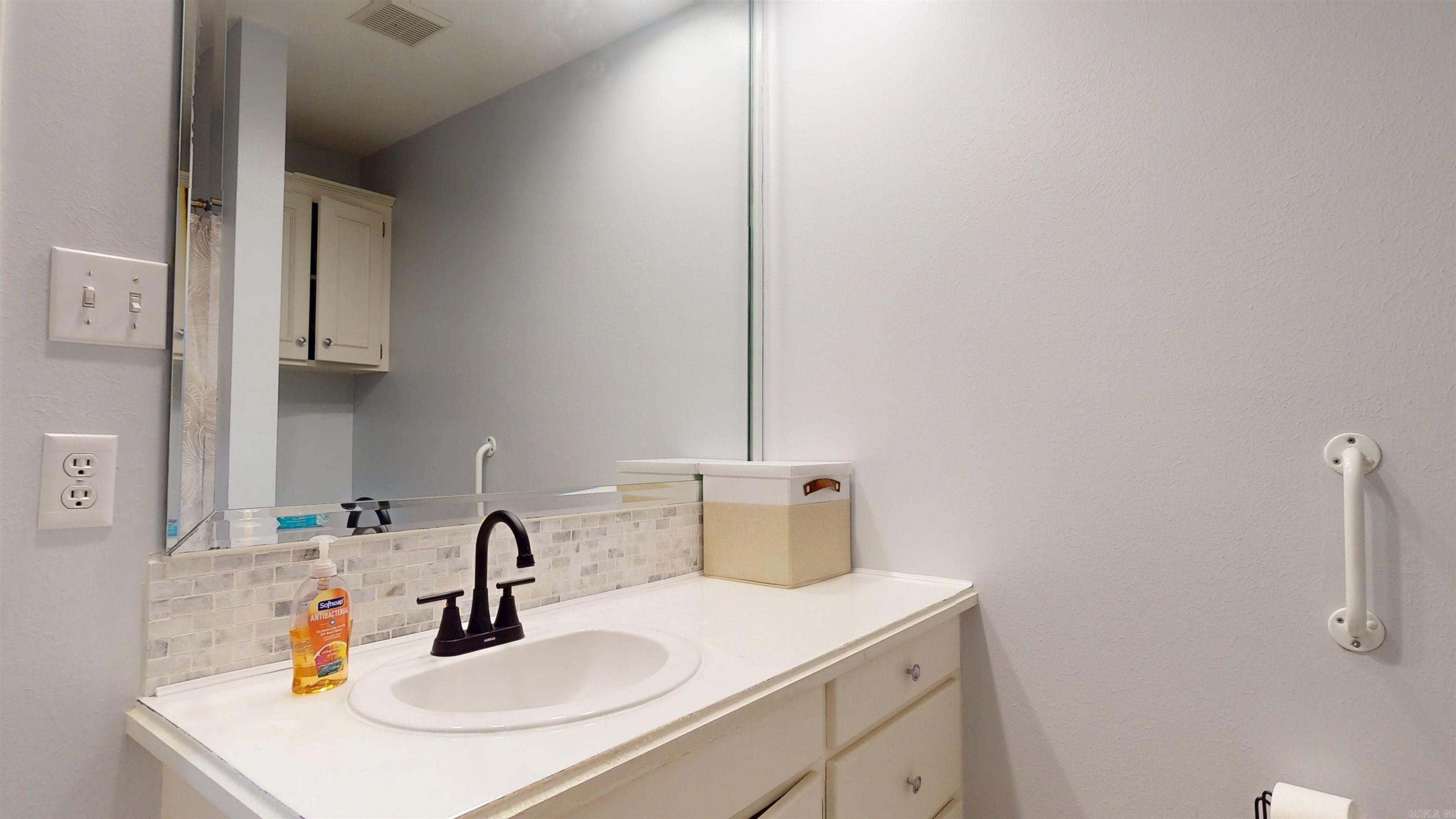 WOODLINE SUBD - Residential