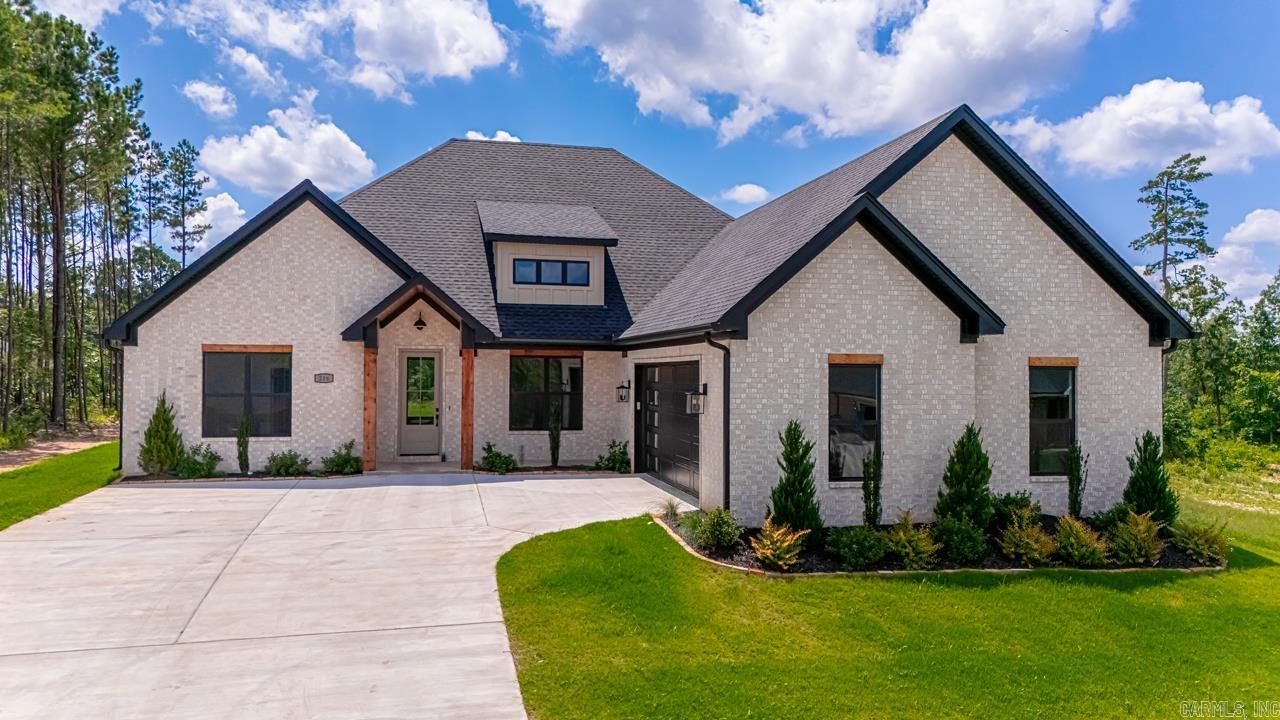 NEW CONSTRUCTION. Warm and inviting on a cul-de-sac just 15 minutes from both Benton and West Little Rock. Split floor plan with hardwood in all the main area. Separate dedicated office. Private setting. Huge laundry room and mud area.
