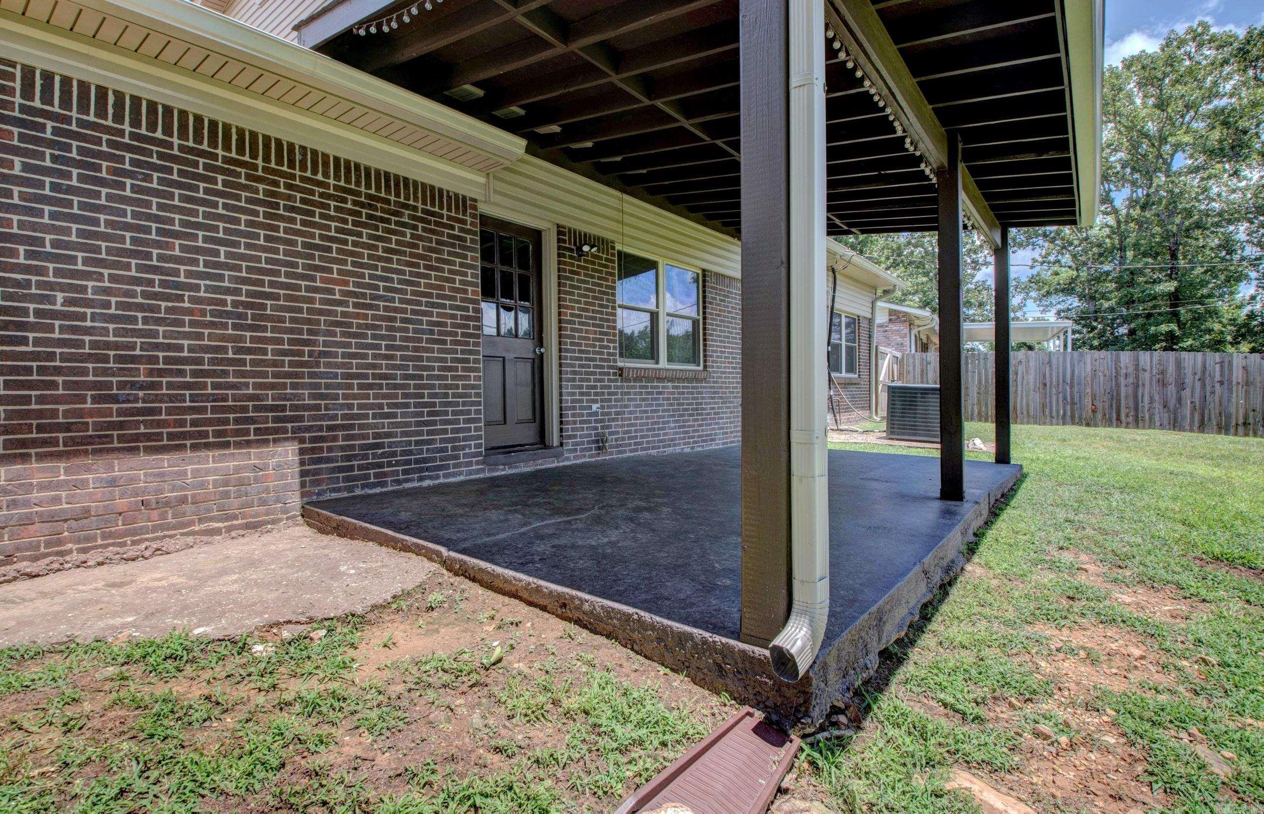 NORTH HILLS MANOR - Residential