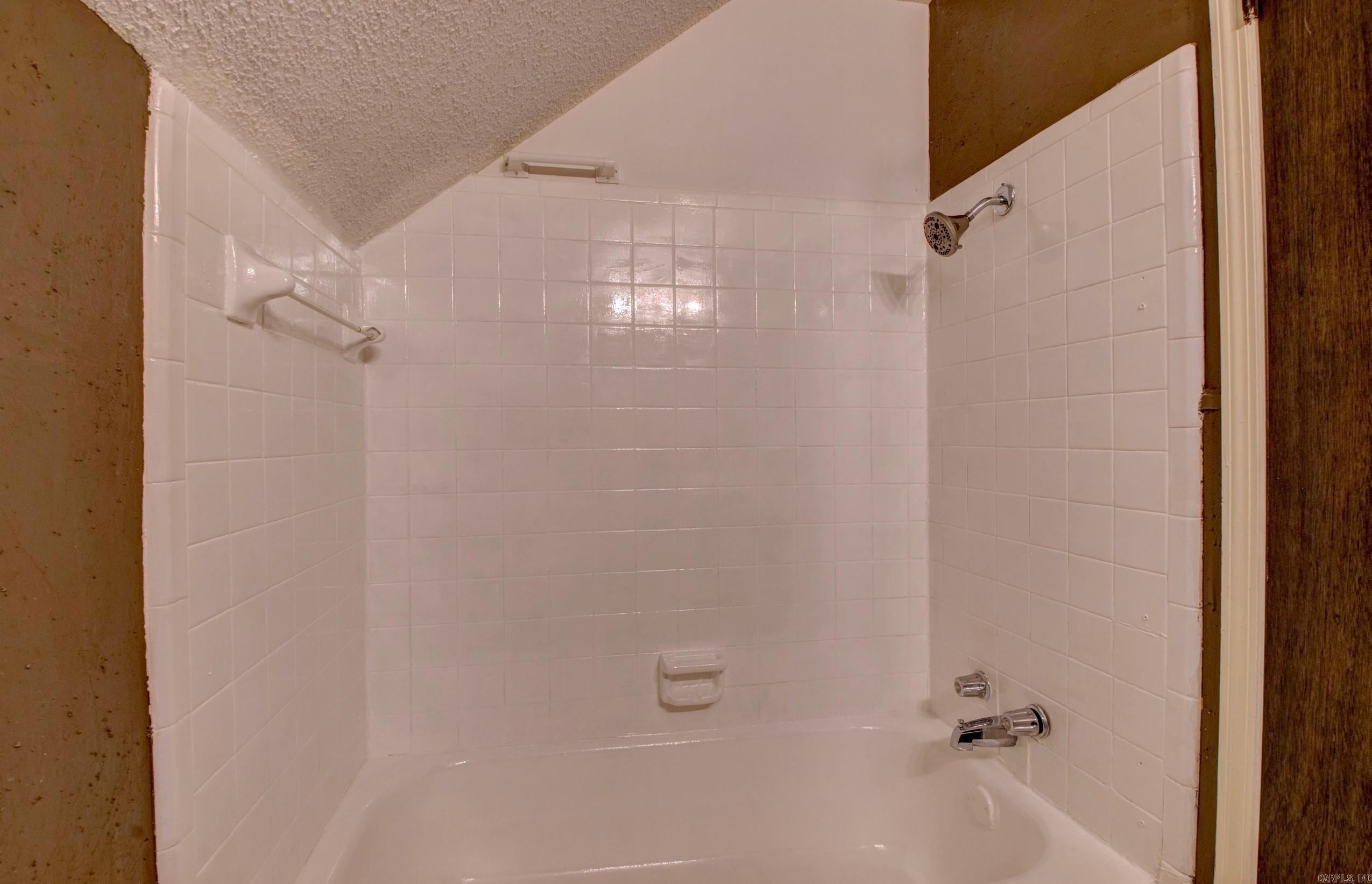 NORTH HILLS MANOR - Residential