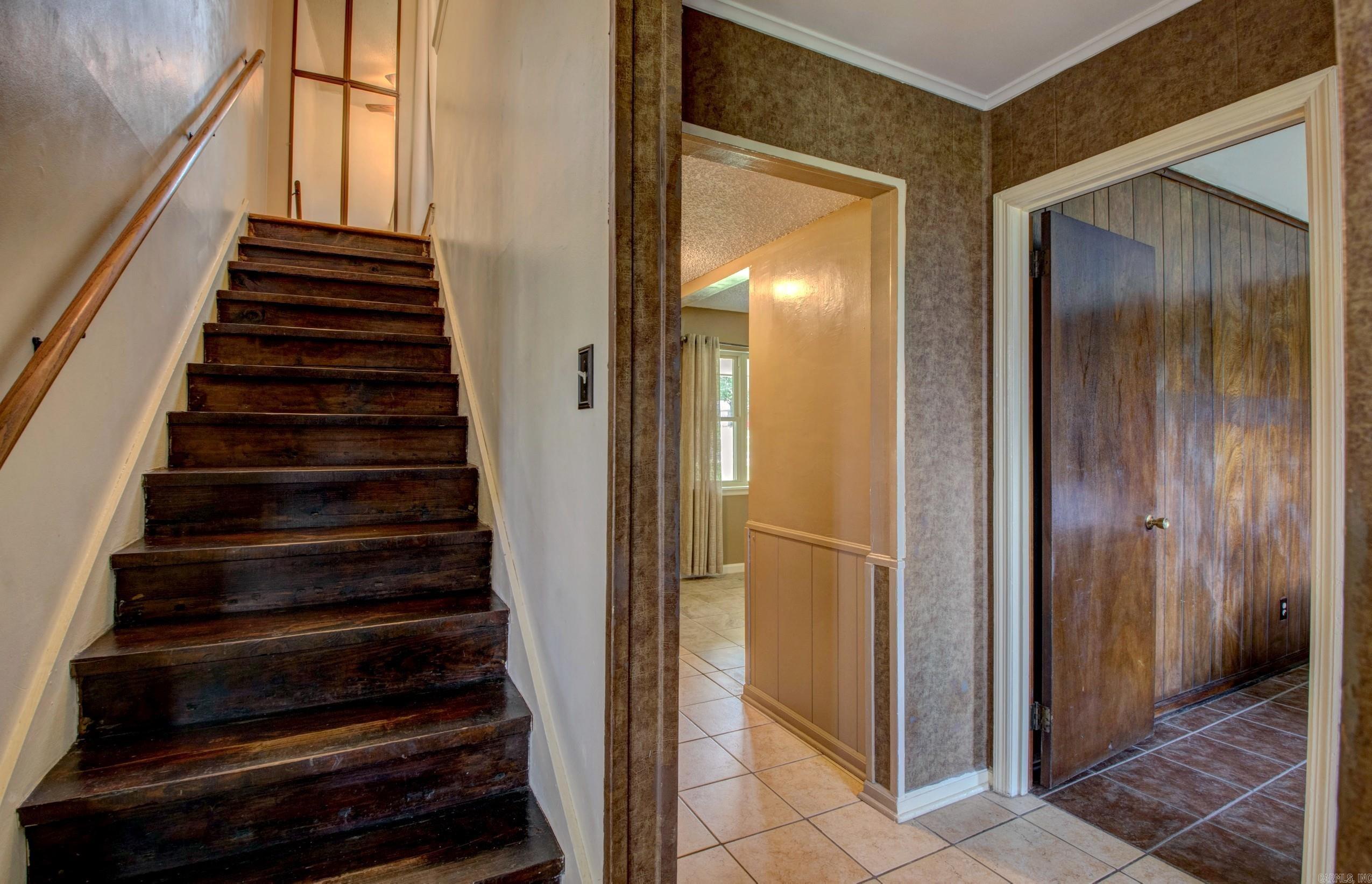 NORTH HILLS MANOR - Residential