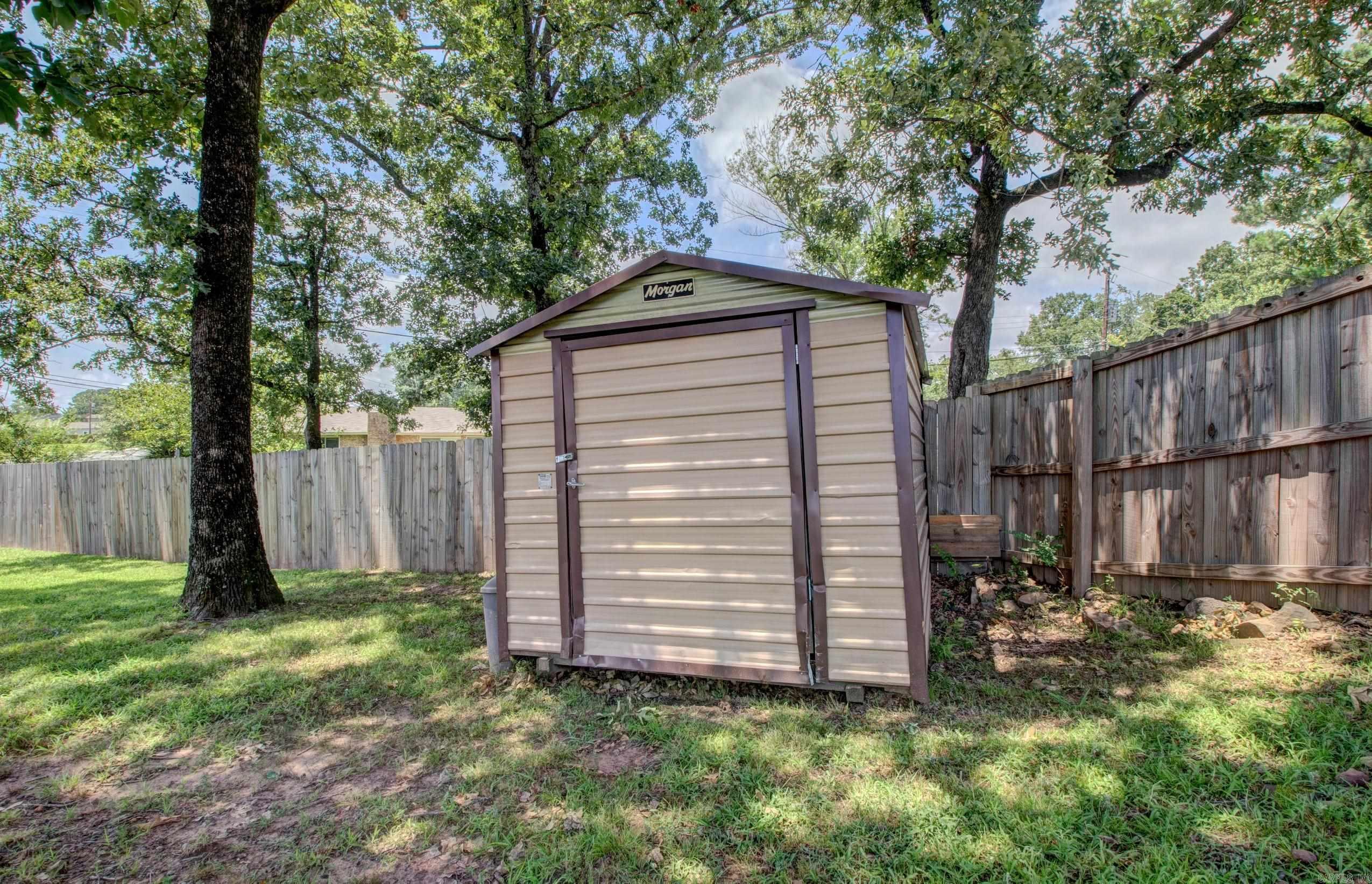 NORTH HILLS MANOR - Residential