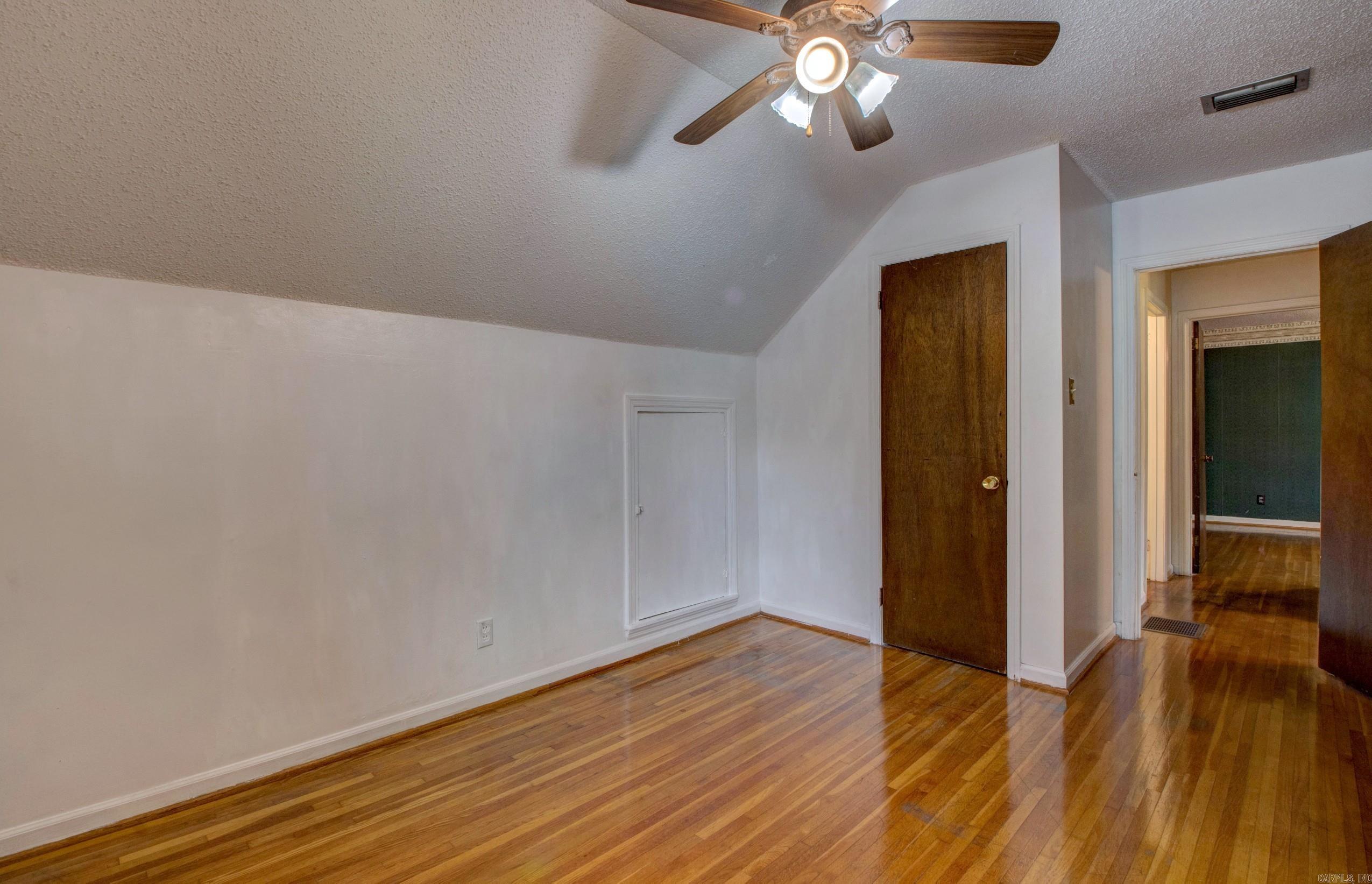 NORTH HILLS MANOR - Residential