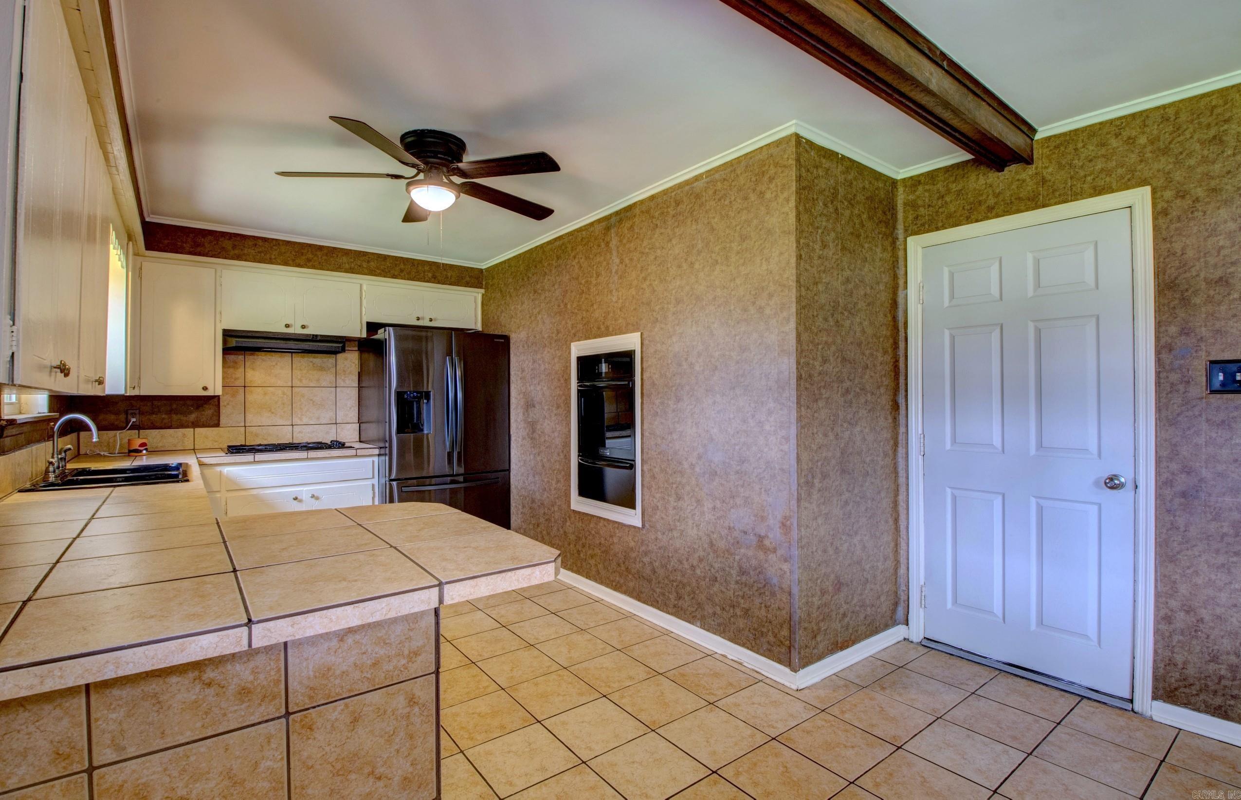 NORTH HILLS MANOR - Residential