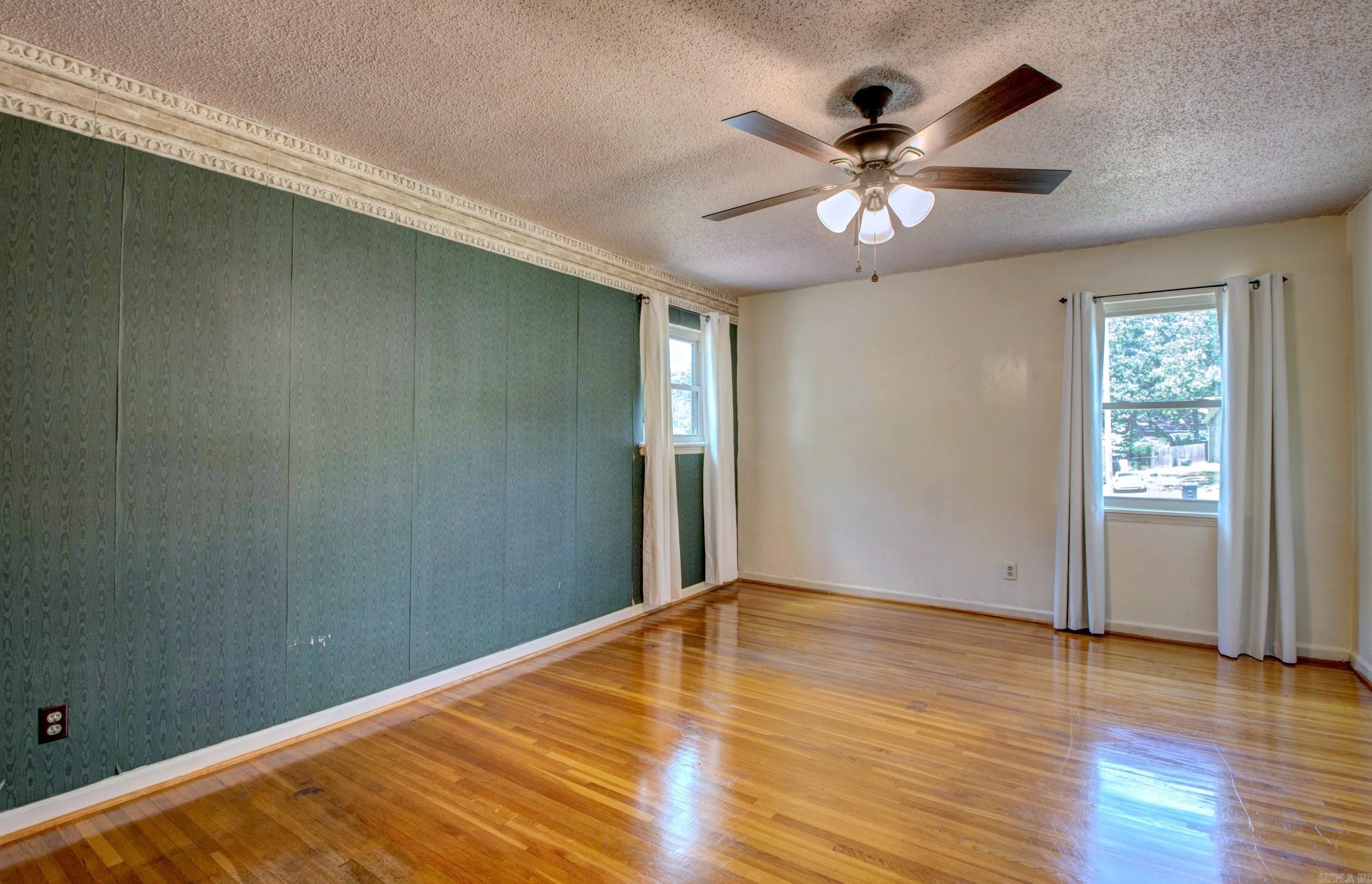 NORTH HILLS MANOR - Residential