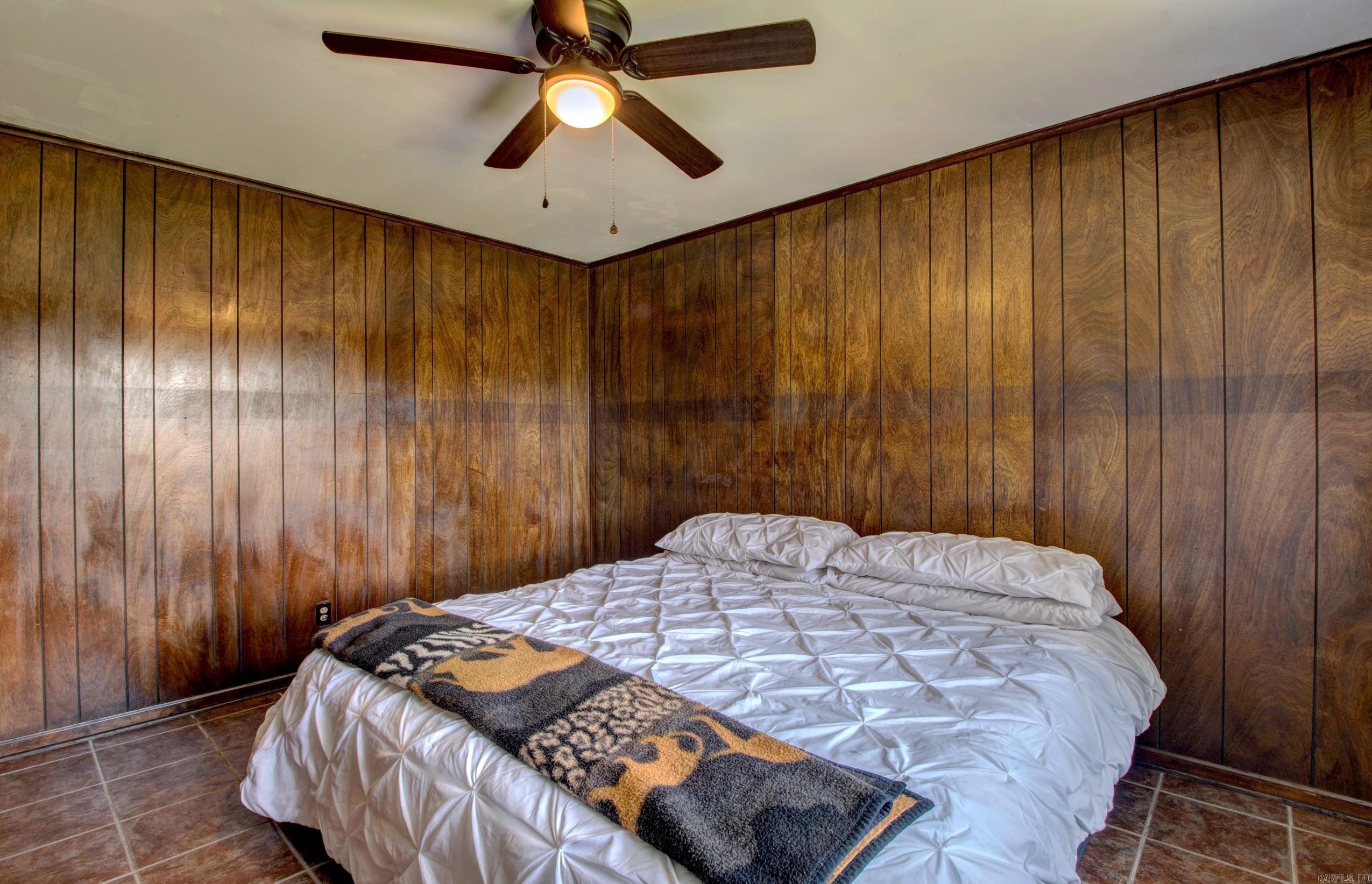 NORTH HILLS MANOR - Residential