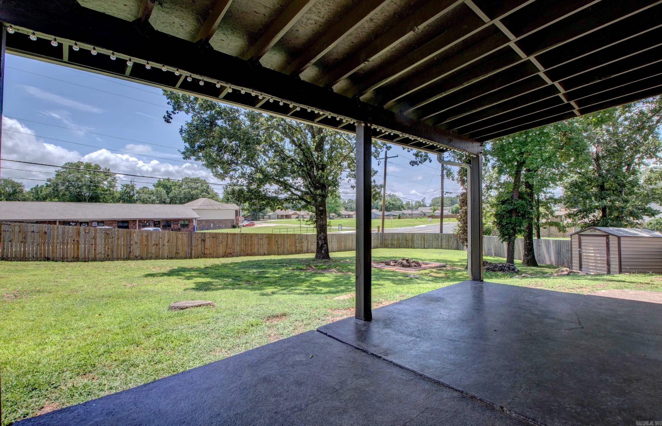 NORTH HILLS MANOR - Residential