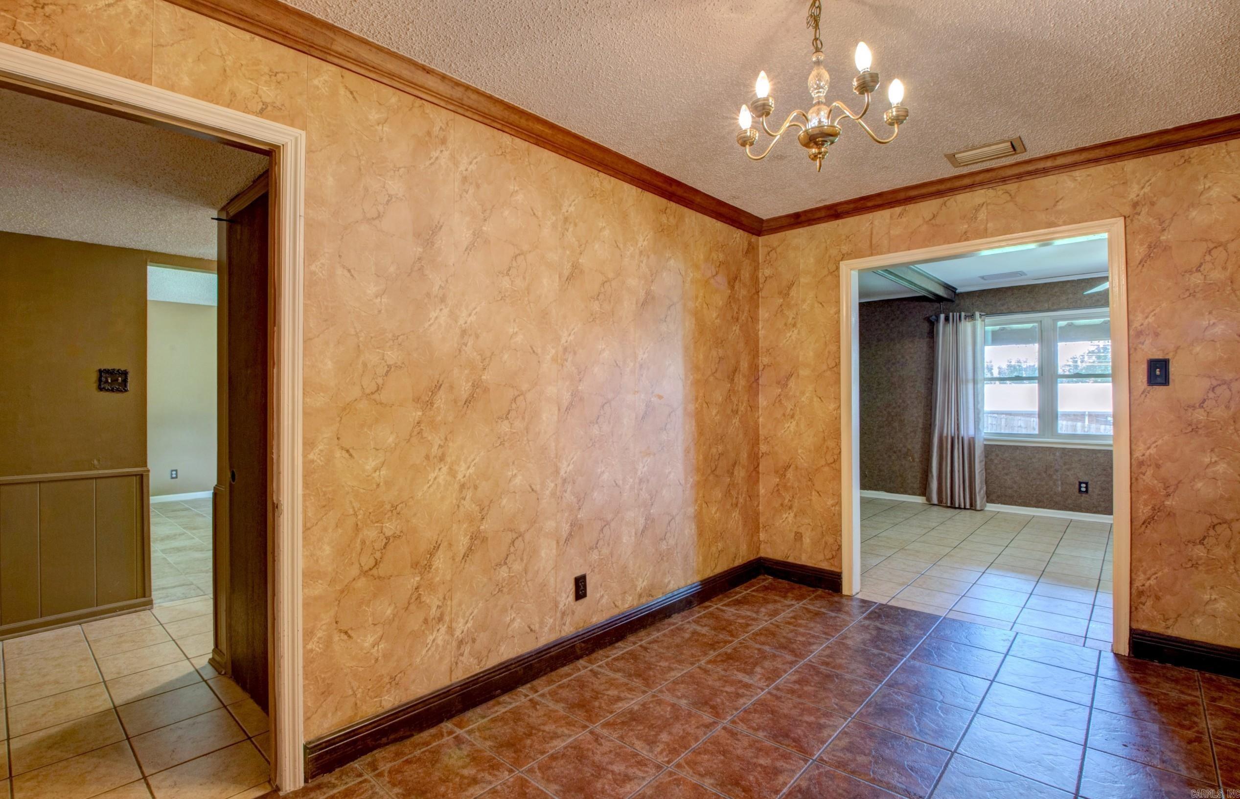 NORTH HILLS MANOR - Residential