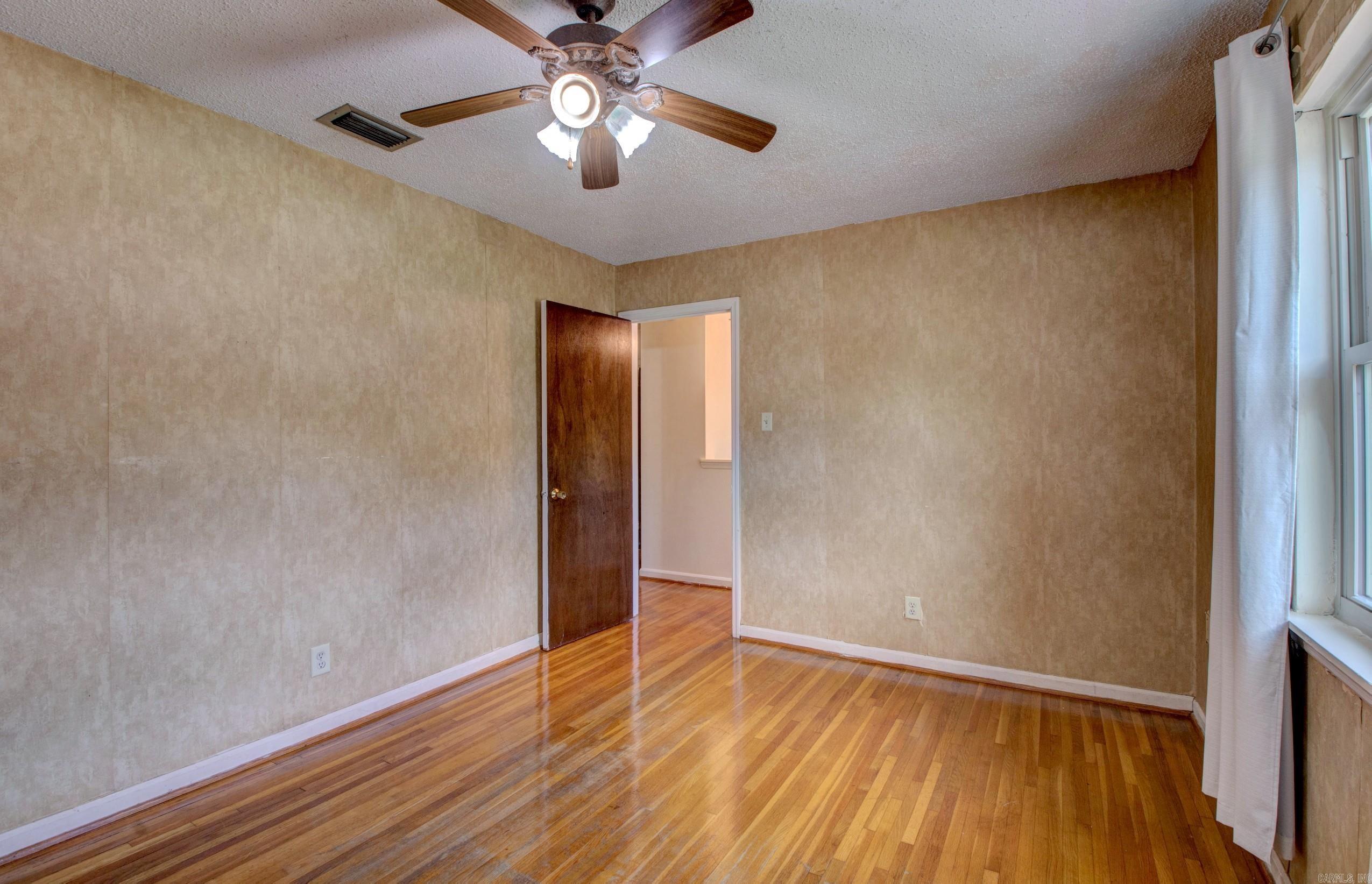 NORTH HILLS MANOR - Residential