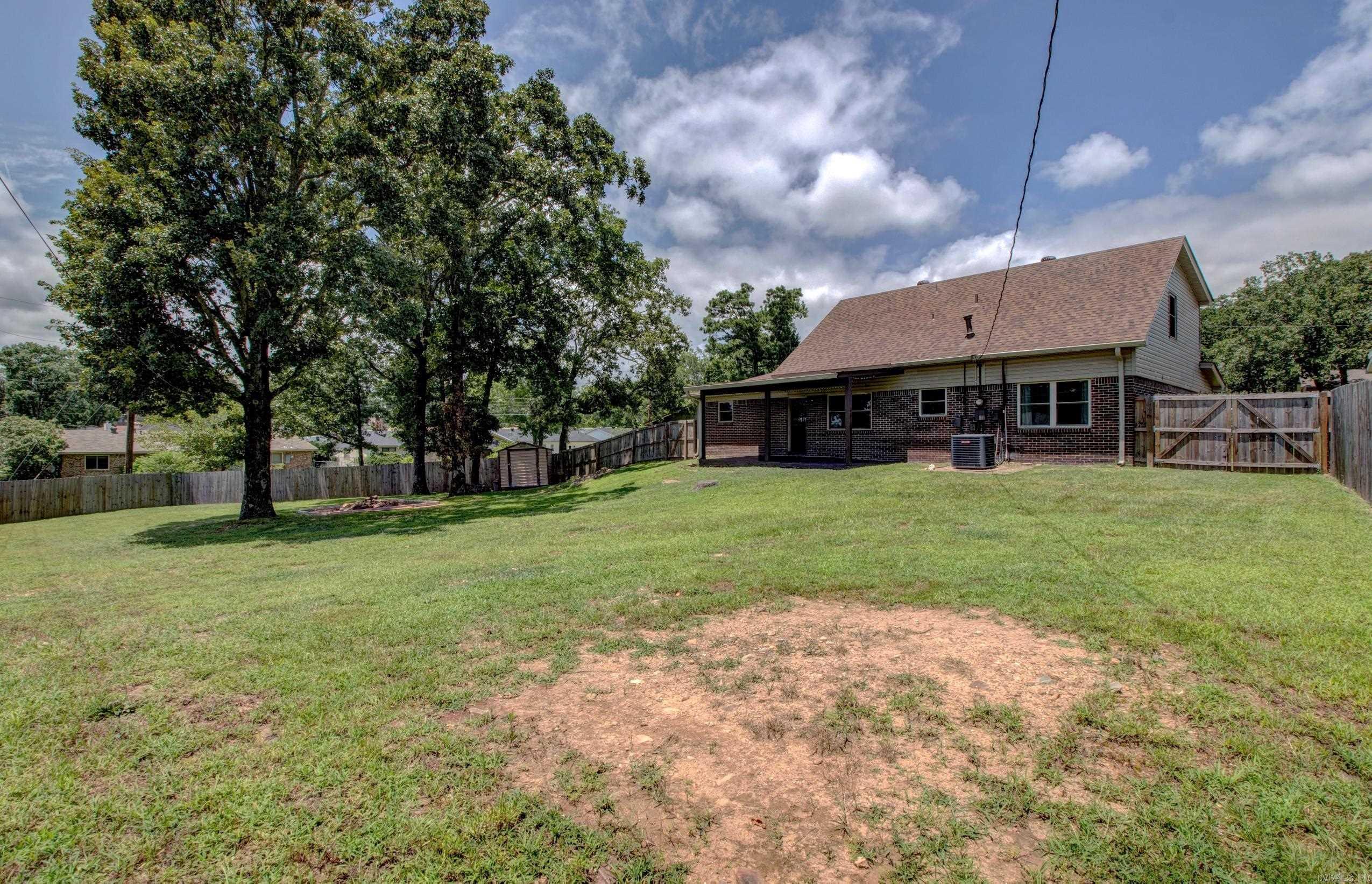 NORTH HILLS MANOR - Residential