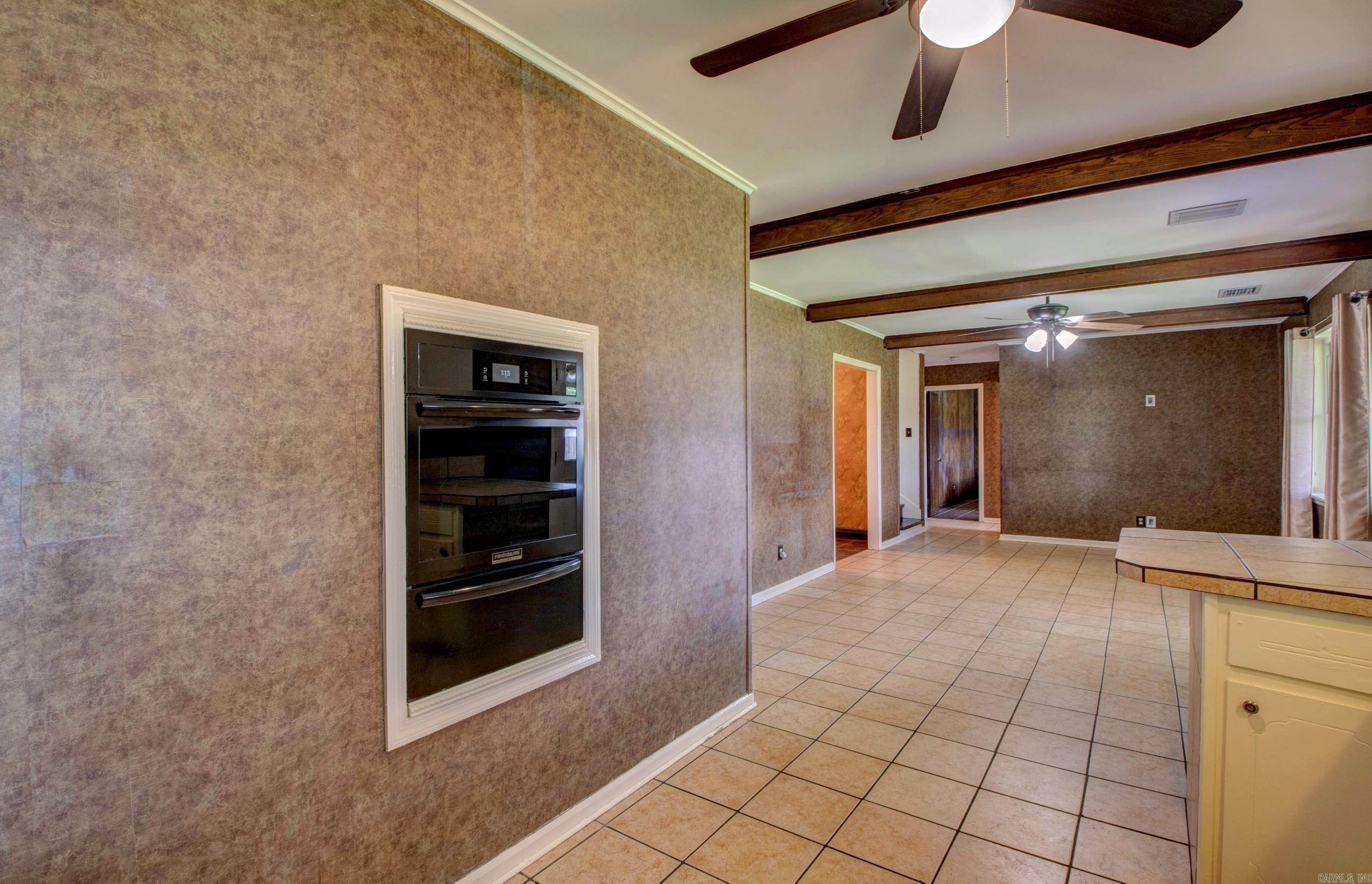 NORTH HILLS MANOR - Residential