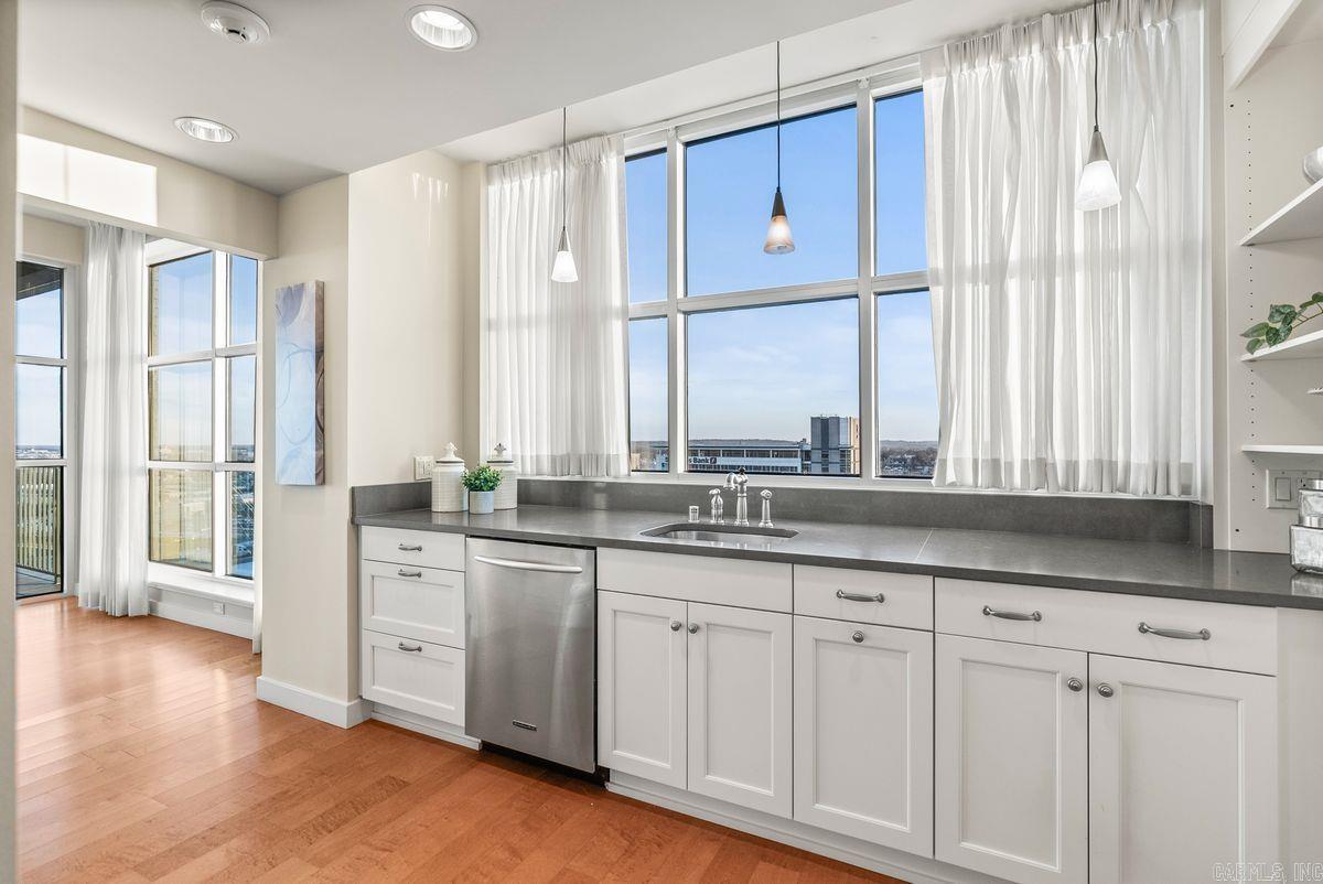 CLINTON & SHERMAN HPR - Residential