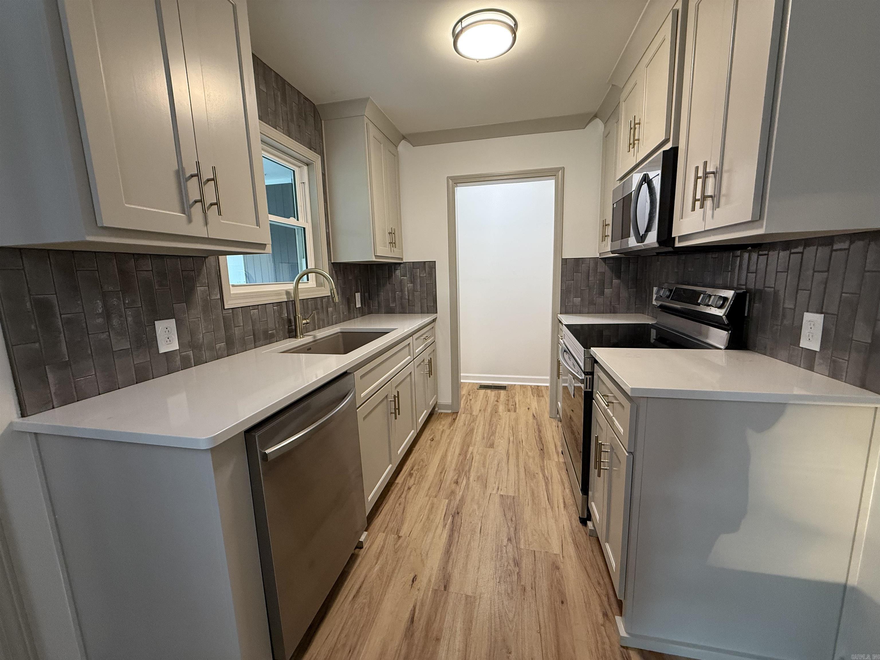 MOORE & CASE ADDITION - Residential