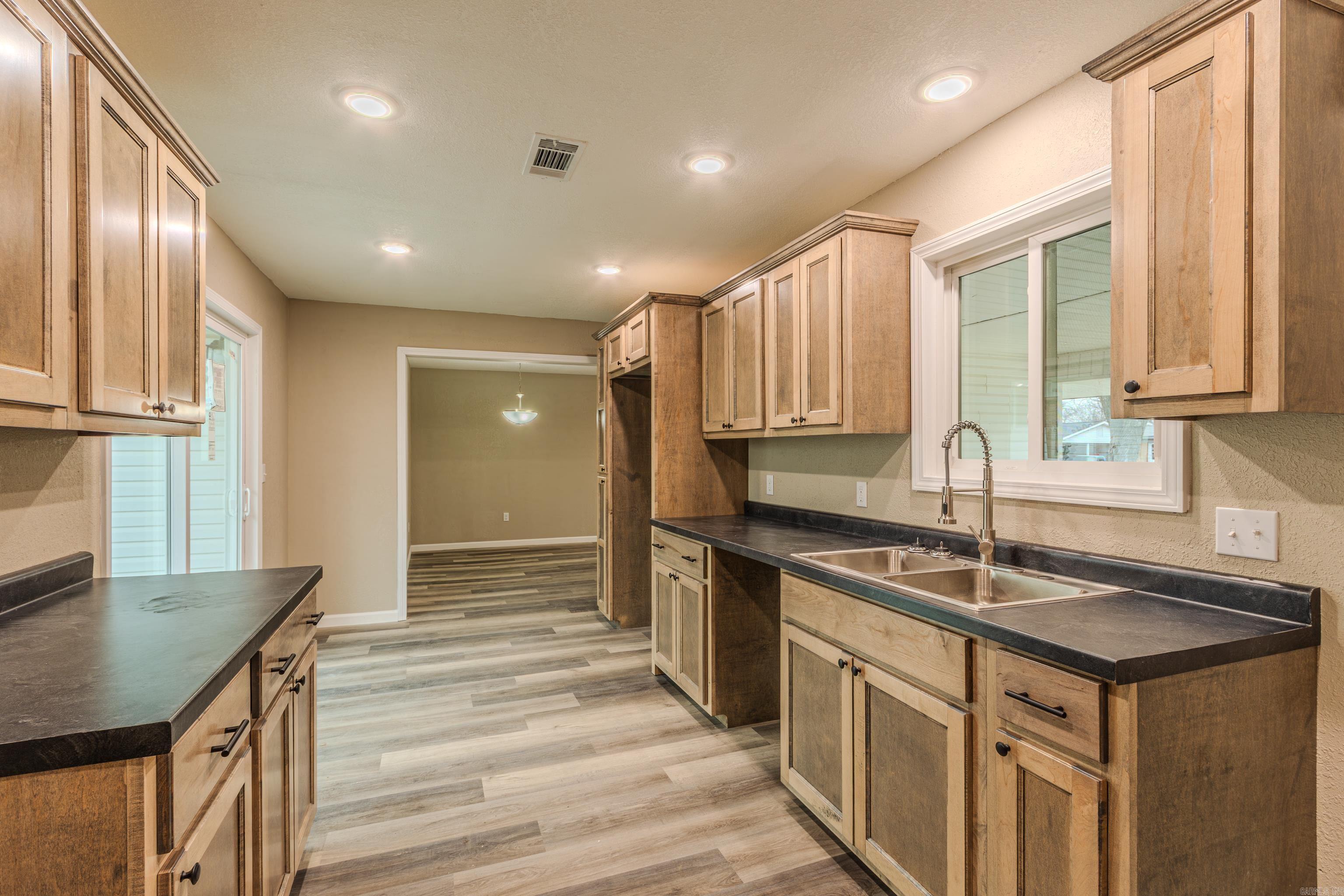 Rhodes & Taylor - Residential