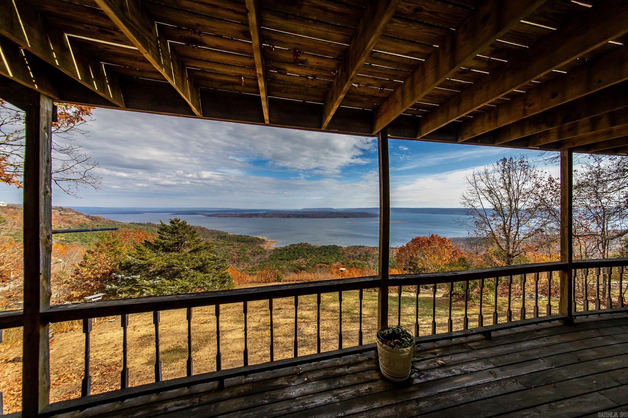 DIAMOND BLUFF ESTATES EAST - Residential