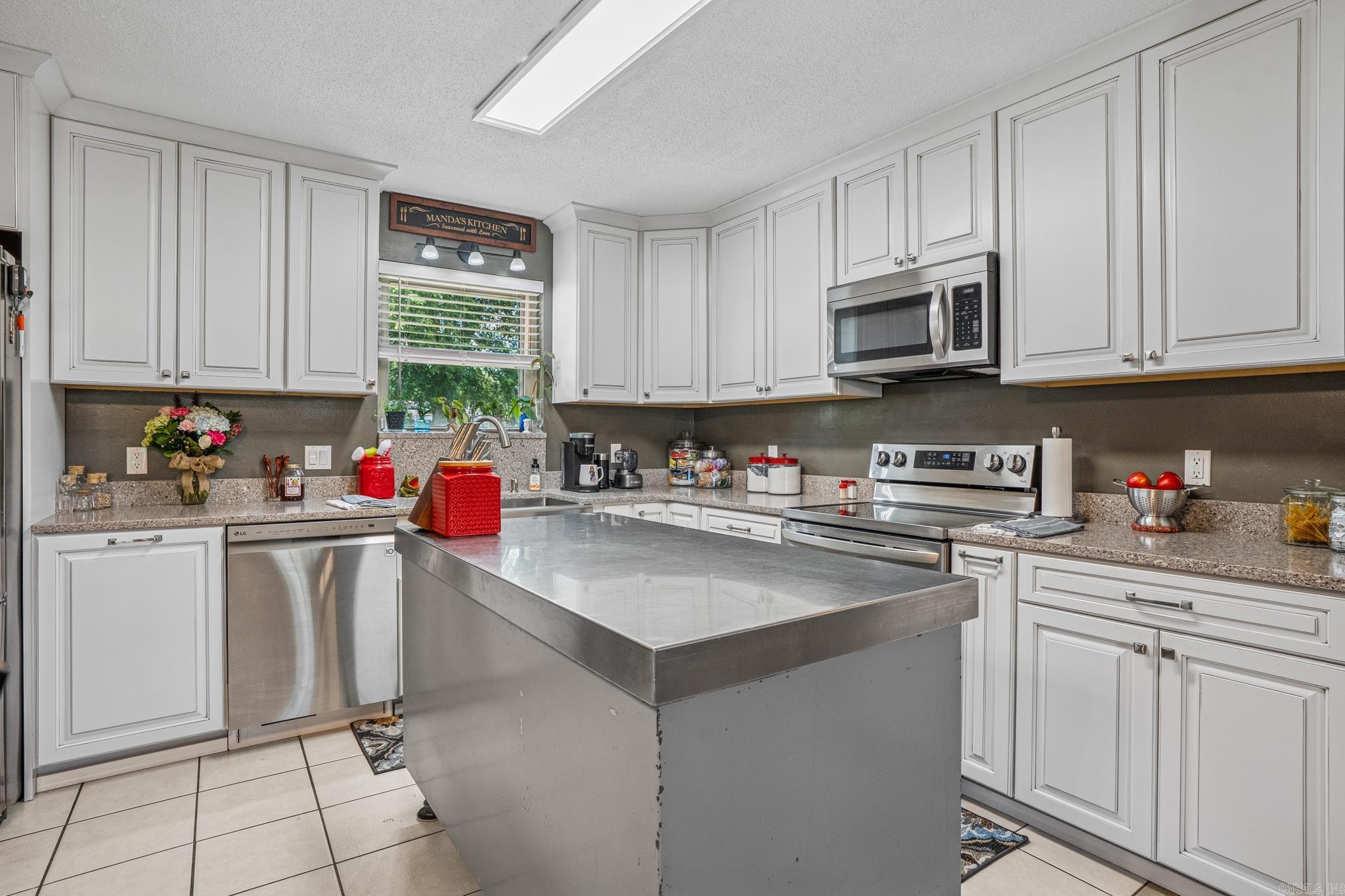 LEISURE ESTATES , ALTUS - Residential