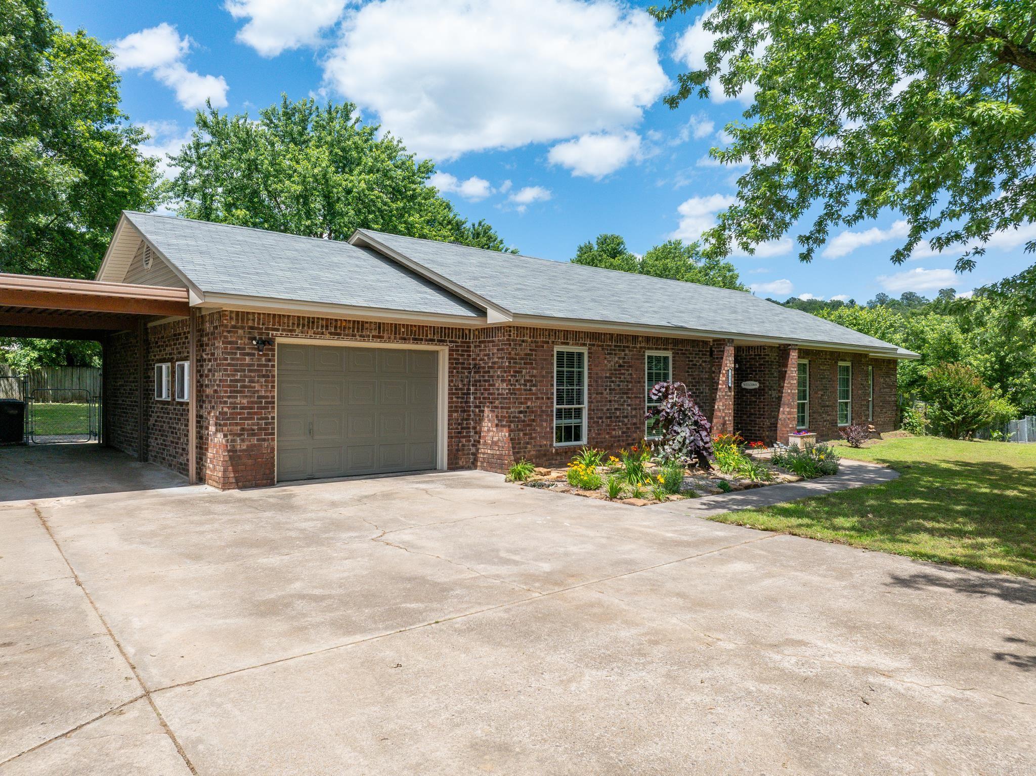 LEISURE ESTATES , ALTUS - Residential
