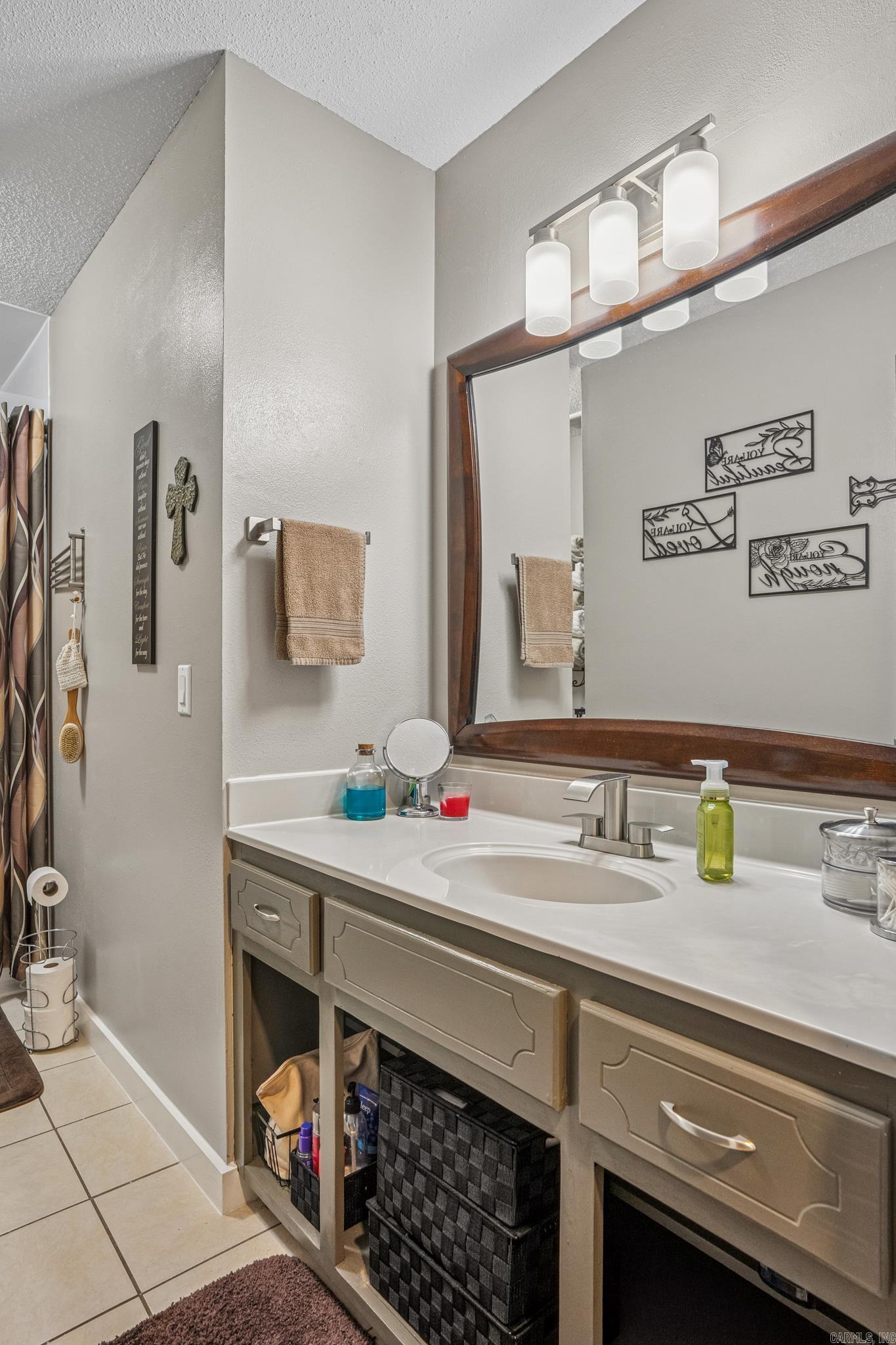 LEISURE ESTATES , ALTUS - Residential