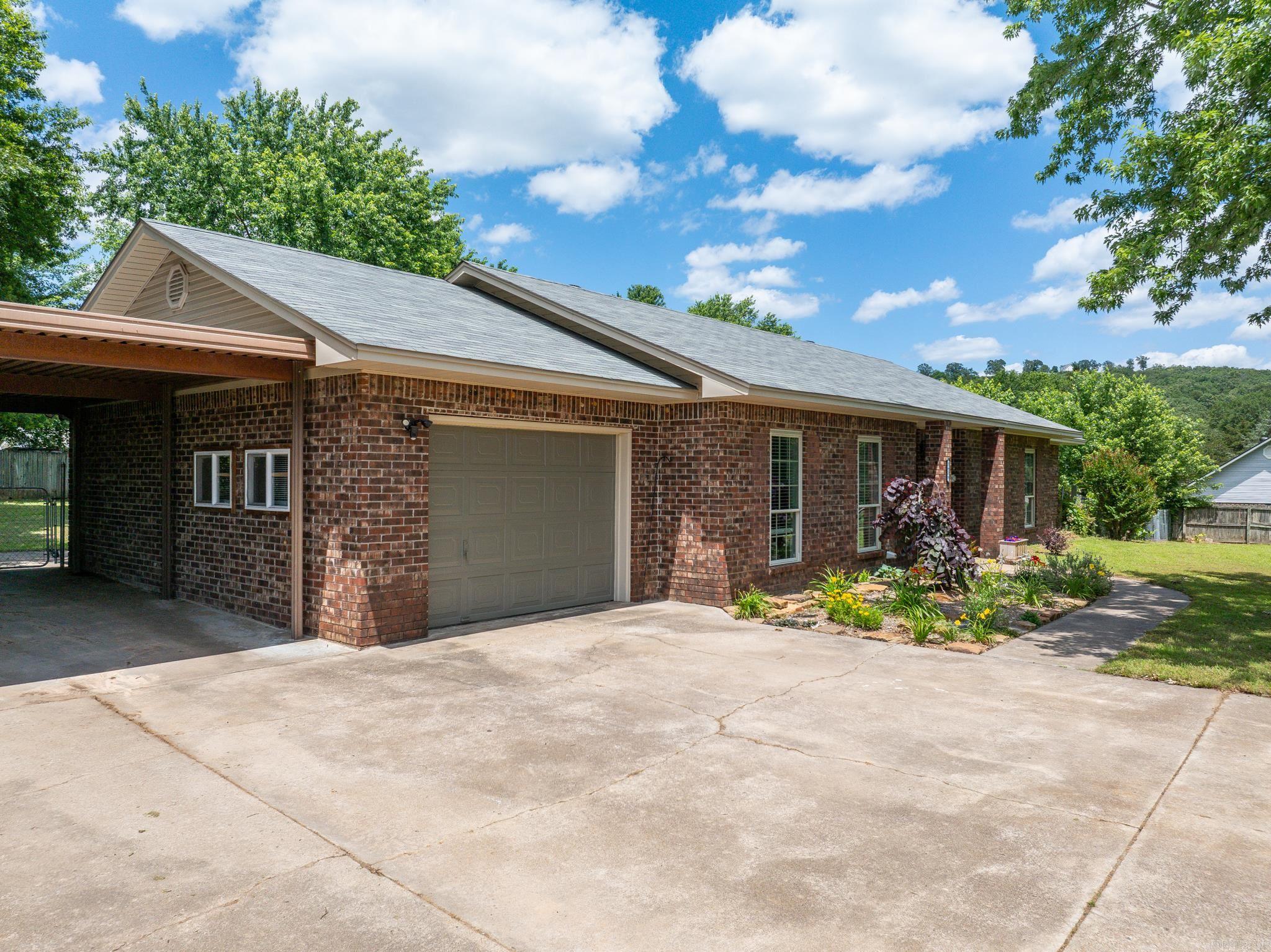 LEISURE ESTATES , ALTUS - Residential