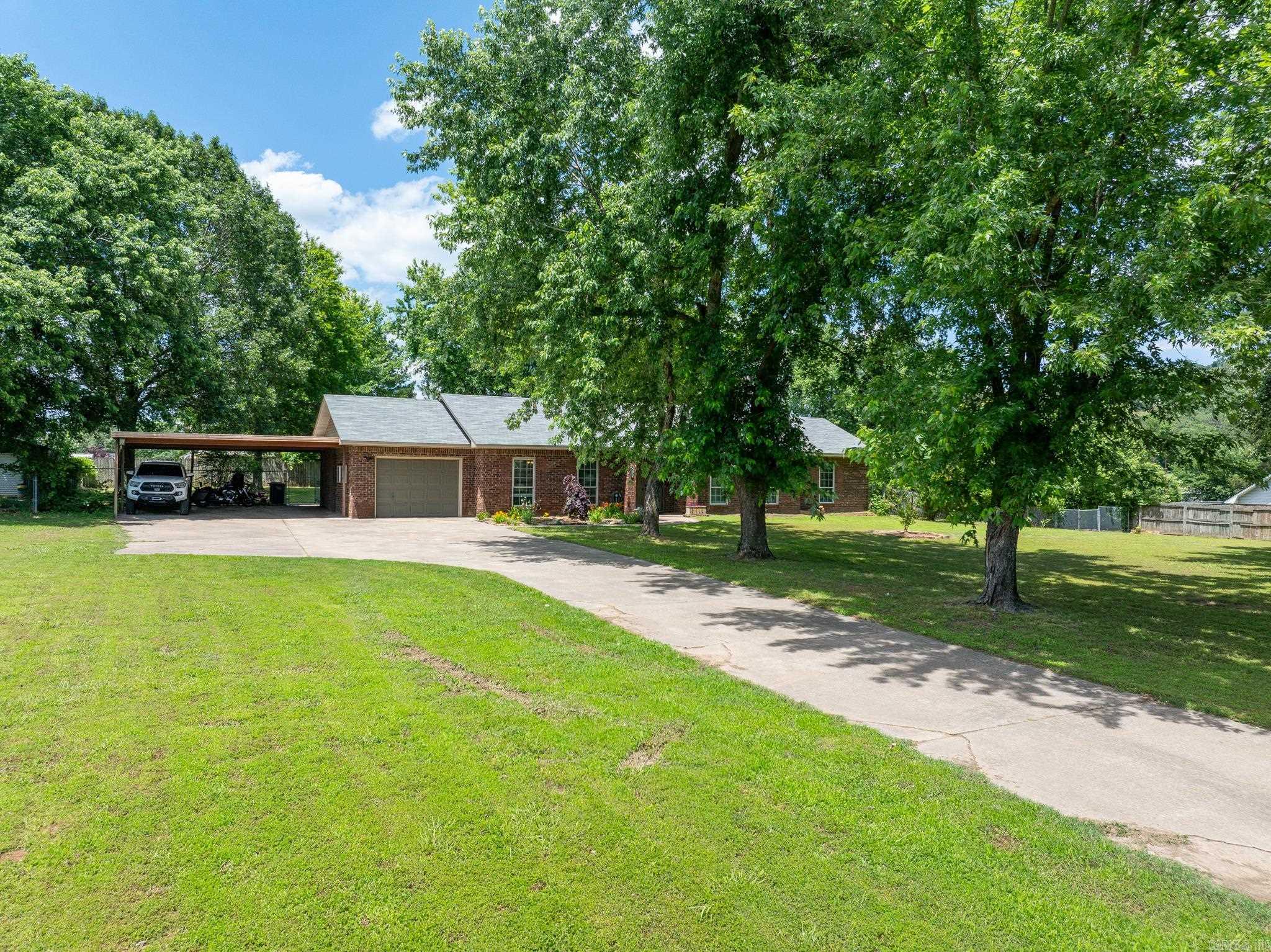 LEISURE ESTATES , ALTUS - Residential