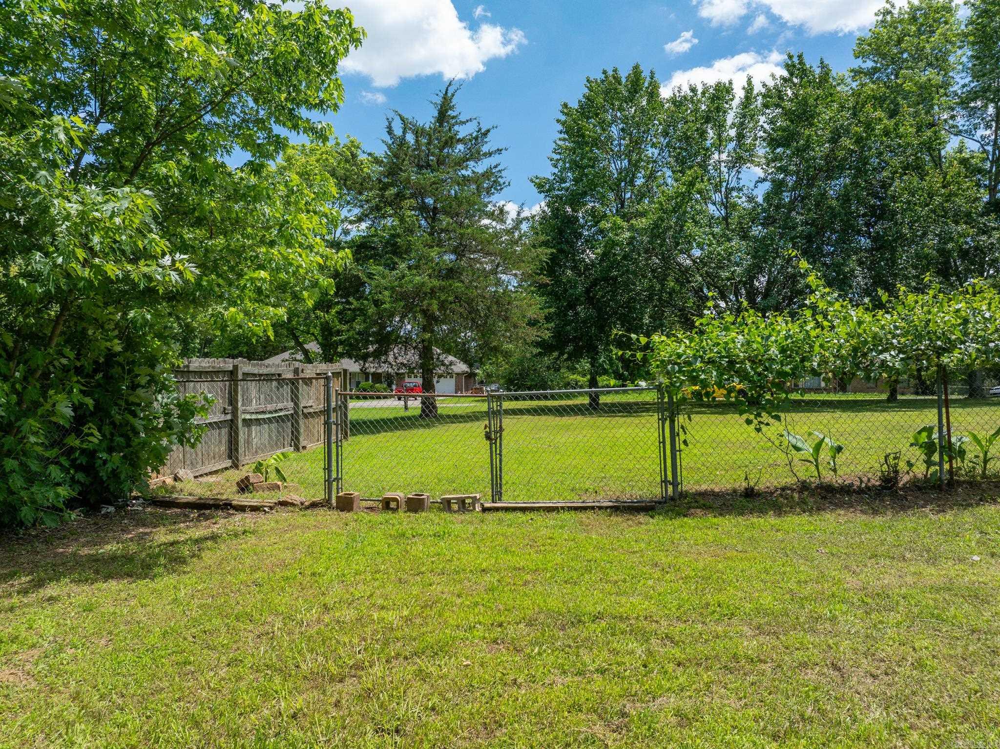 LEISURE ESTATES , ALTUS - Residential