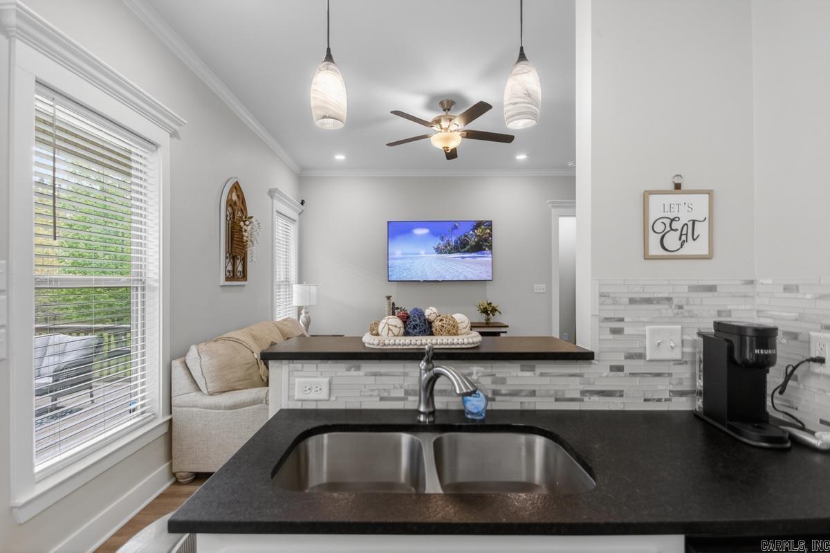 HURRICANE HILLS - Residential