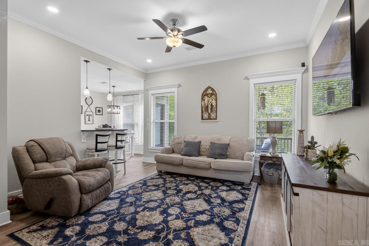 HURRICANE HILLS - Residential