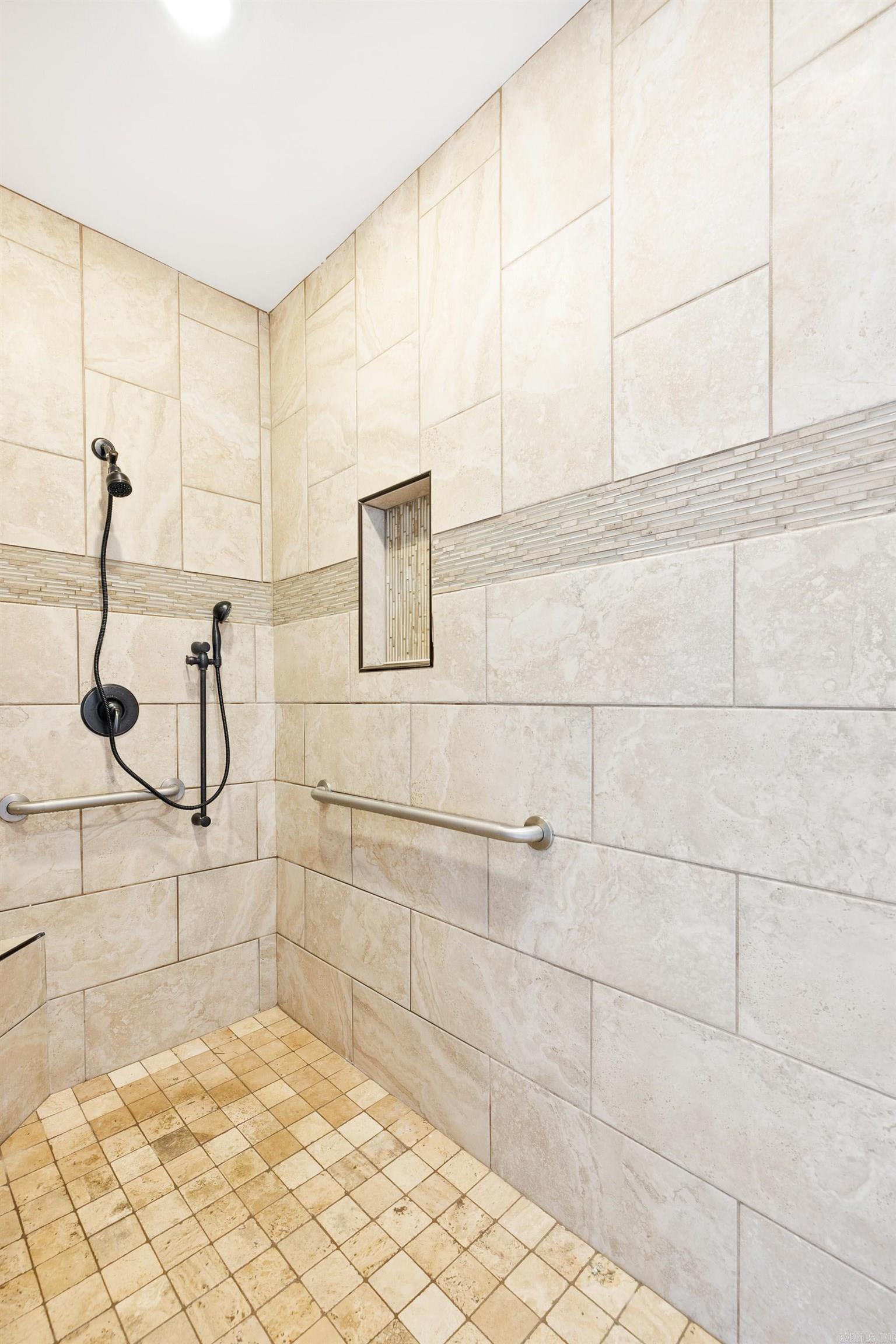 SILVER SPRINGS PH VIII - Residential