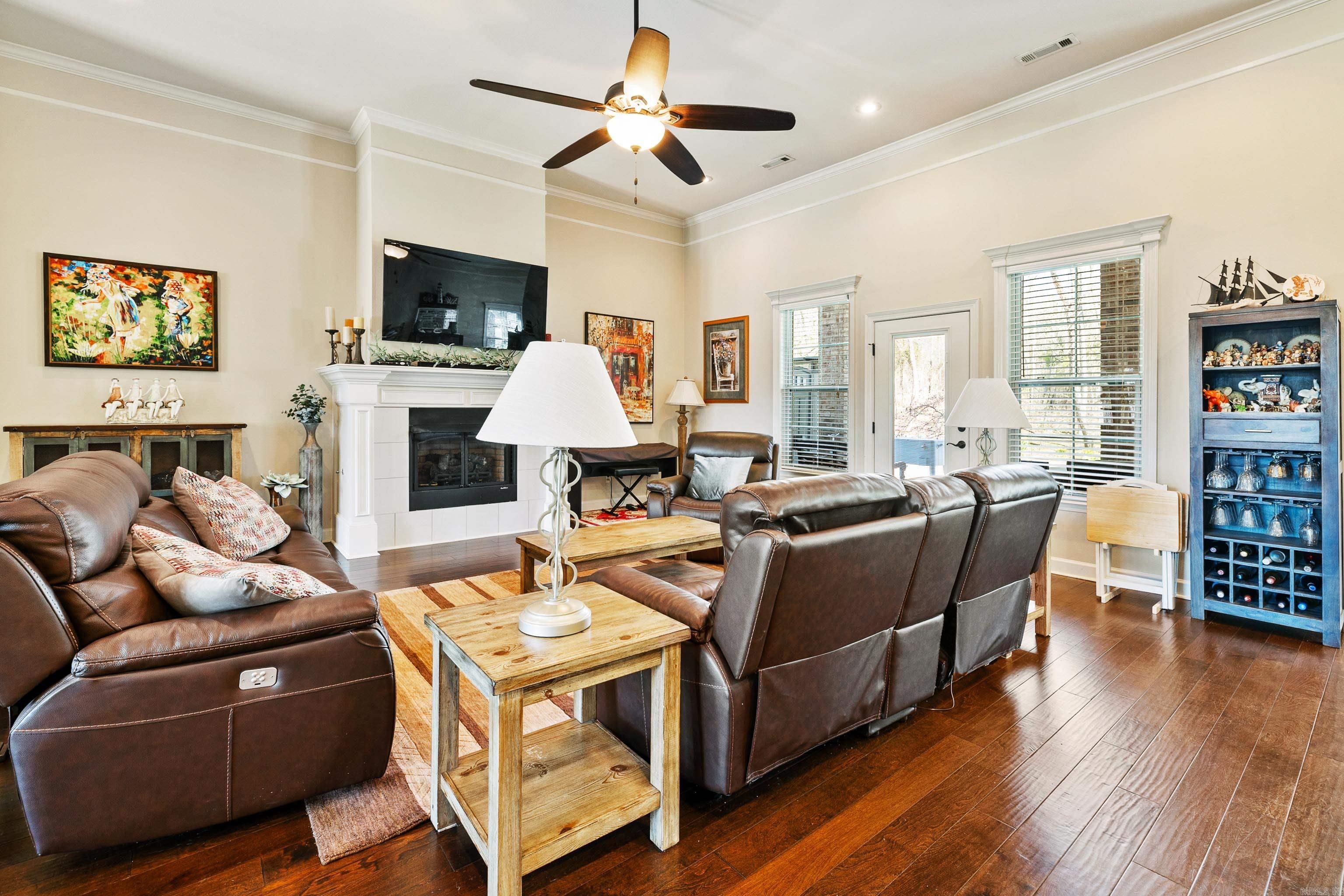 SILVER SPRINGS PH VIII - Residential