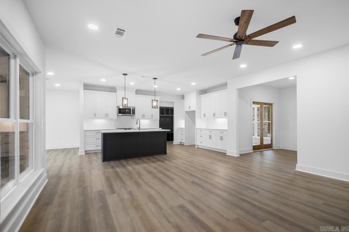 SILVER SPRINGS PH VIII - Residential