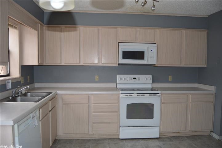 The Oaks - Residential