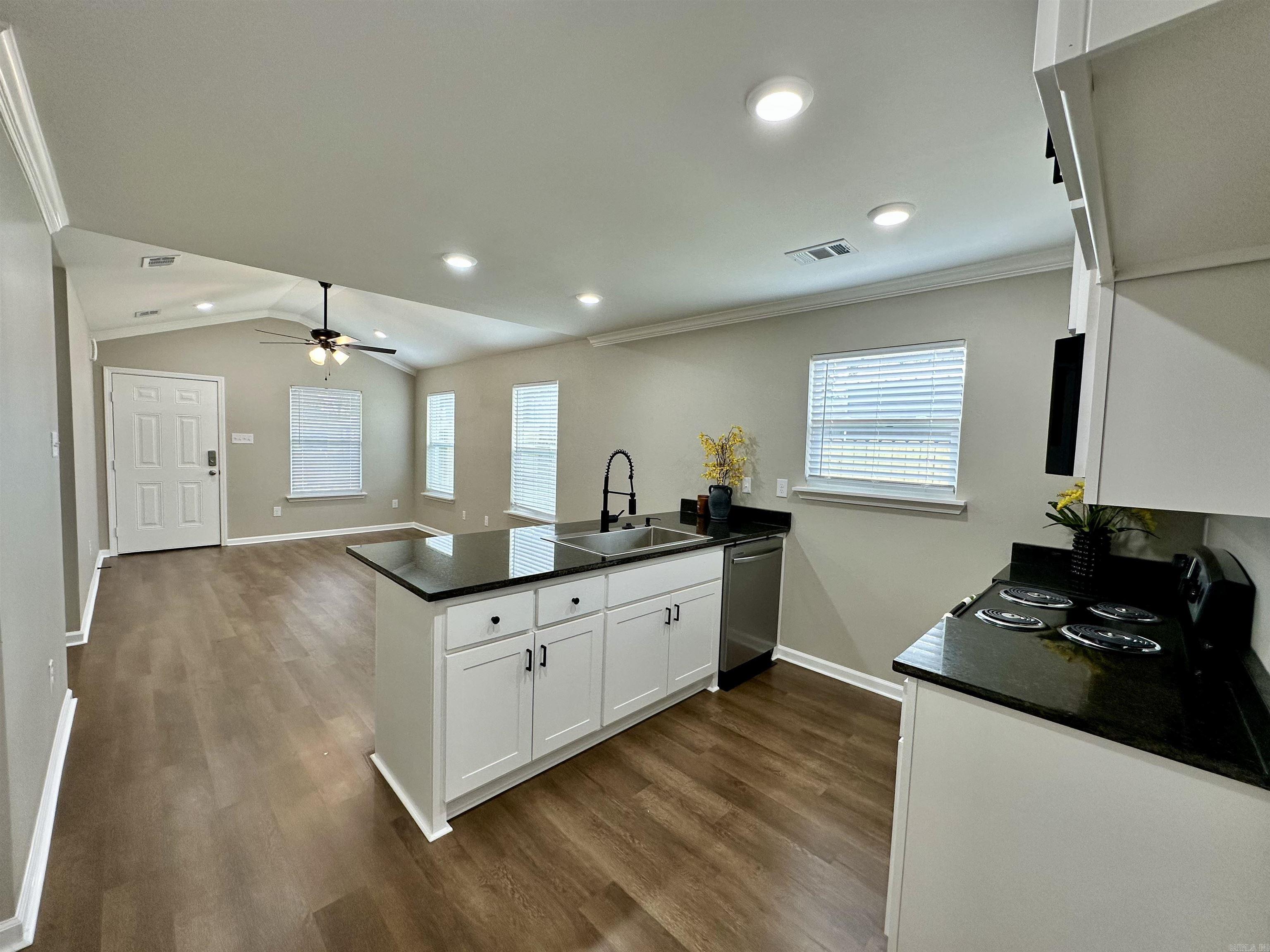 Moore & Martin - Residential