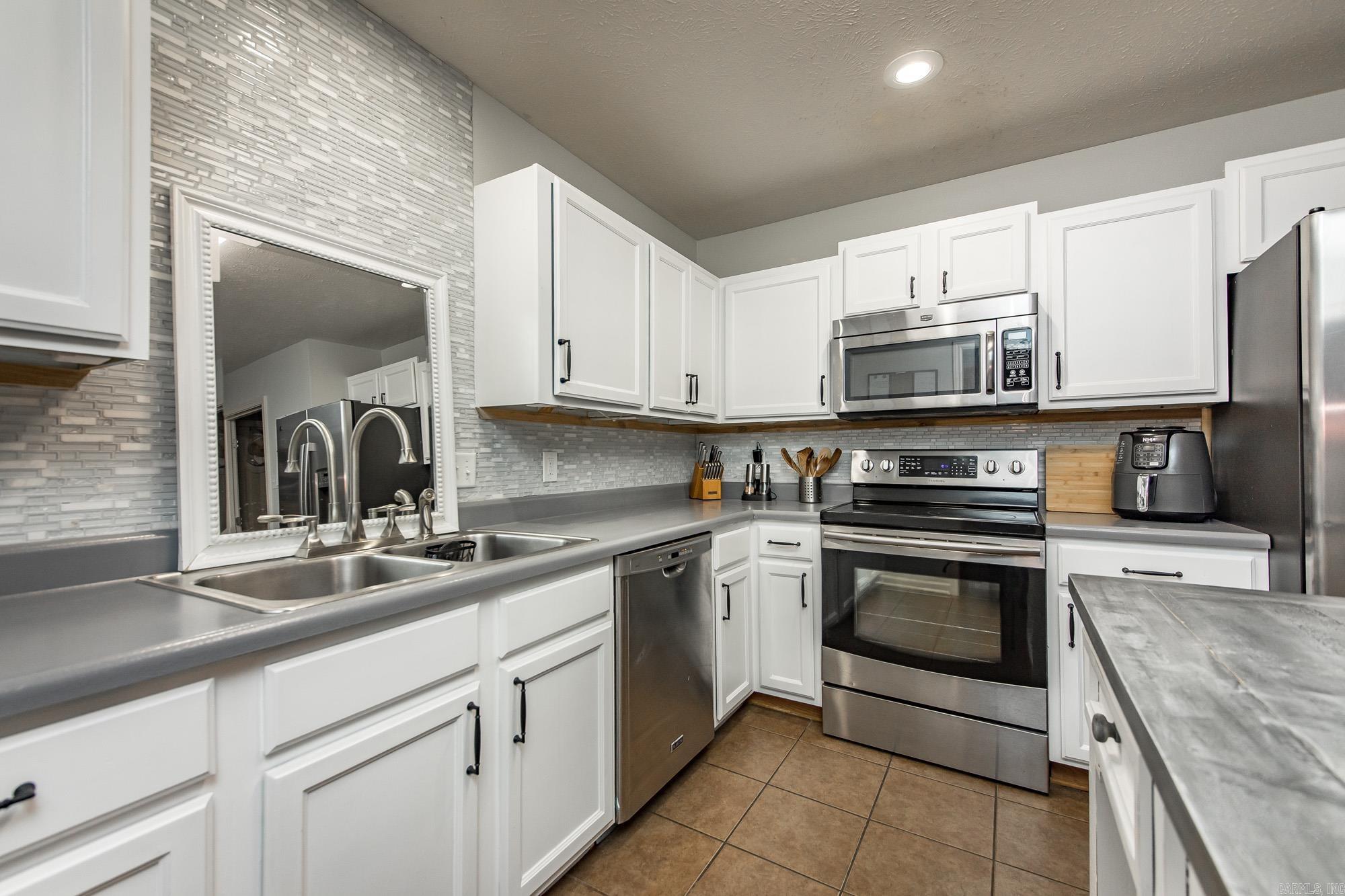 SAGE VALLEY - Residential