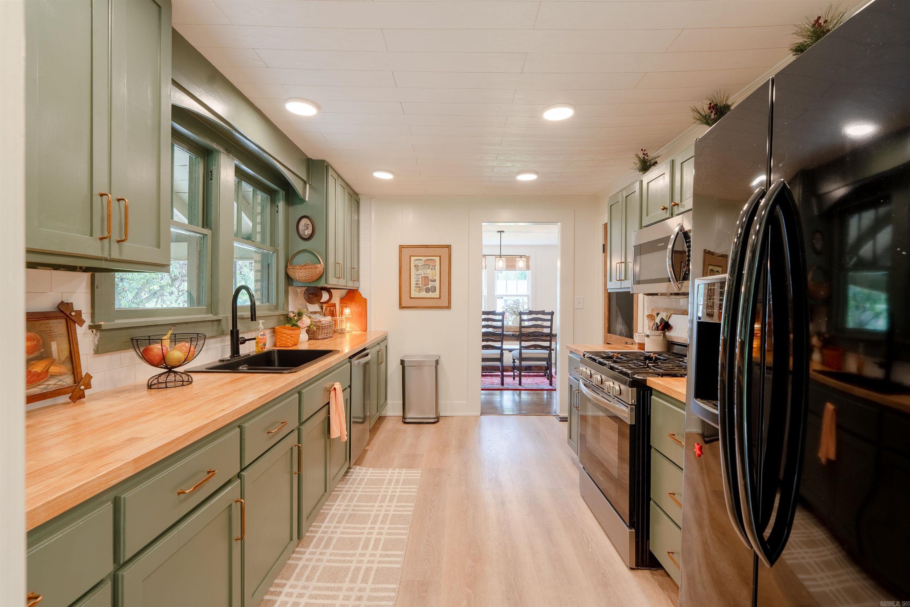 BAKER S/D JONES ADD - Residential