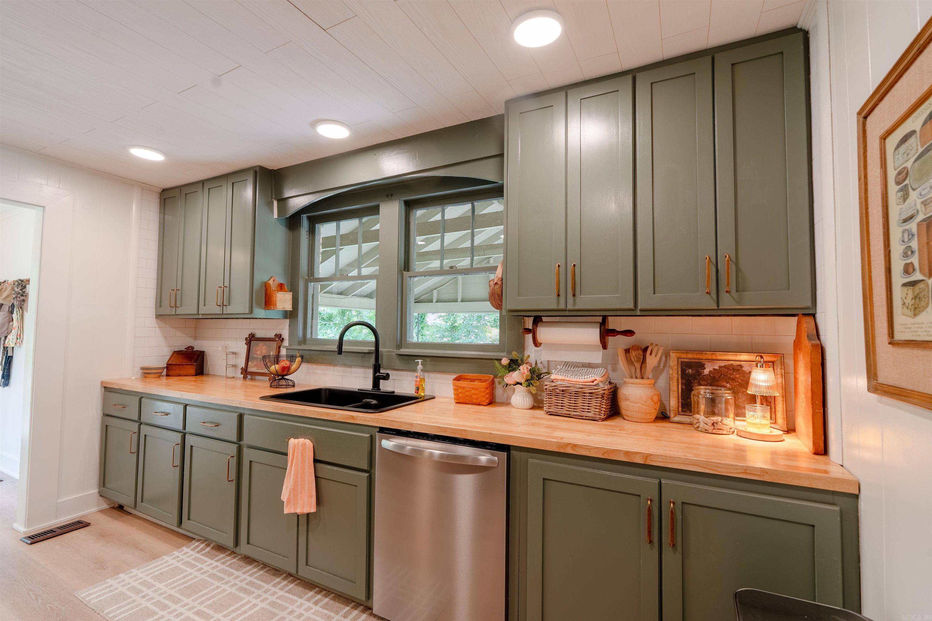 BAKER S/D JONES ADD - Residential