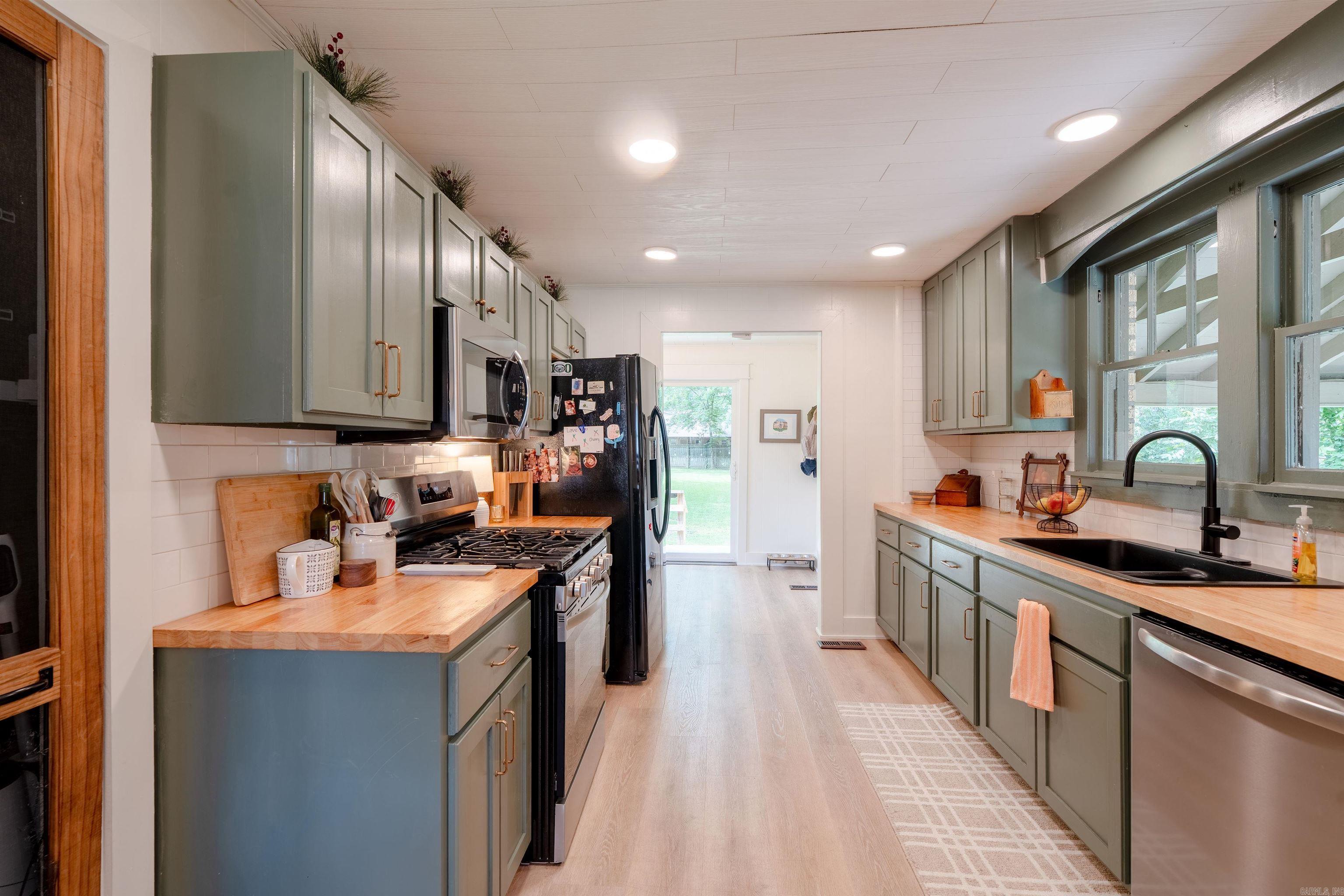 BAKER S/D JONES ADD - Residential
