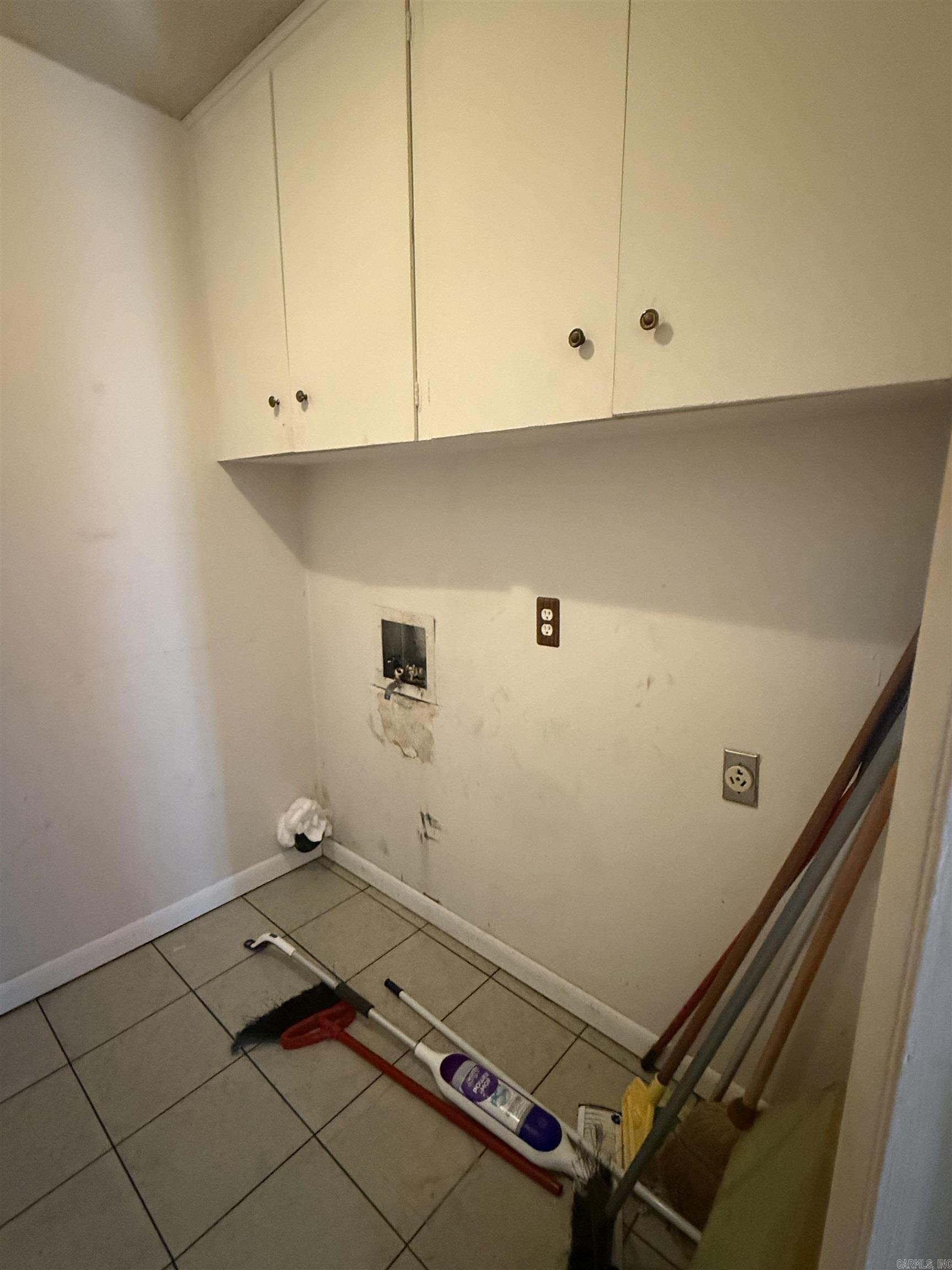 TWIN LAKES - Residential