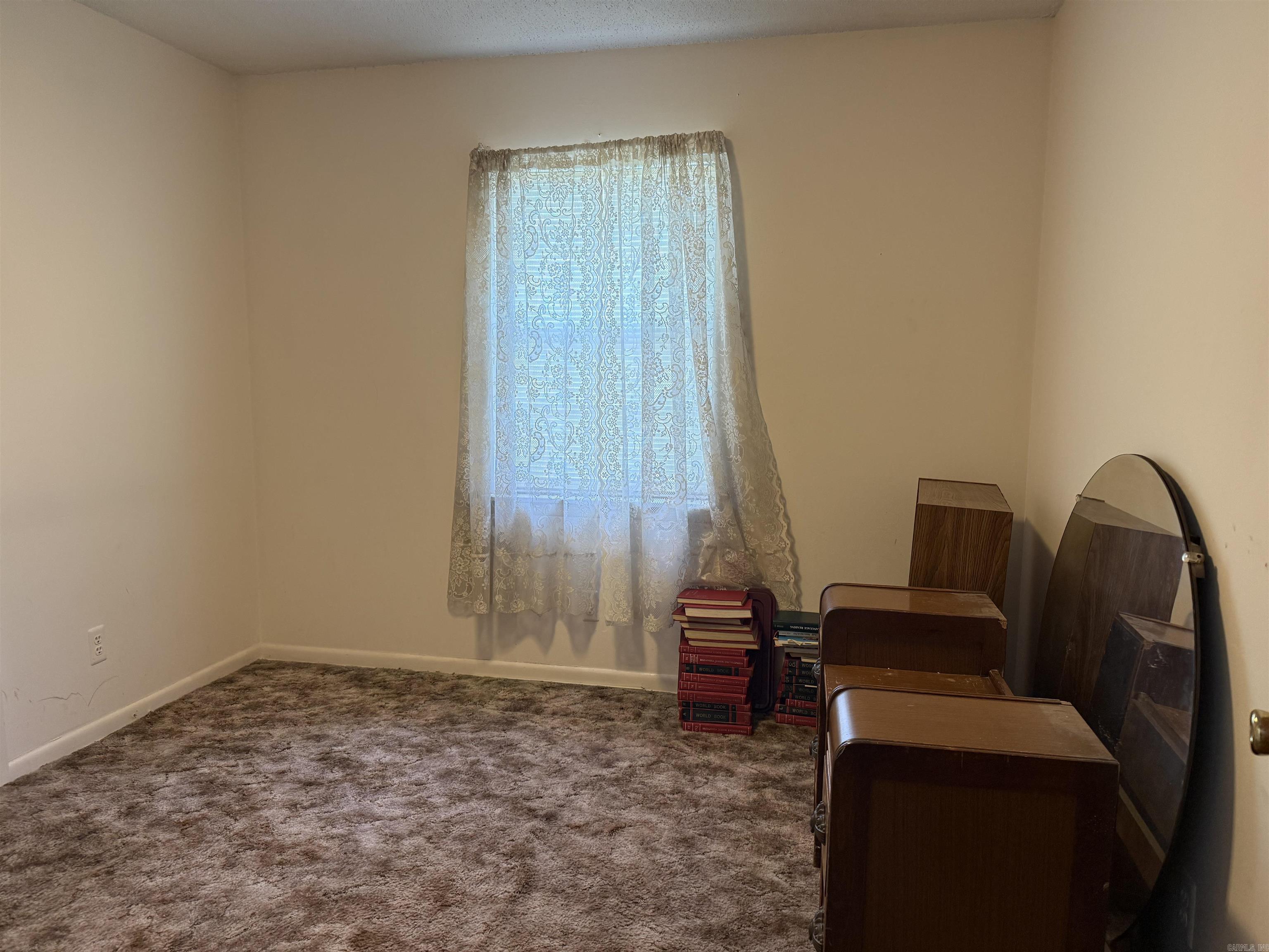 TWIN LAKES - Residential