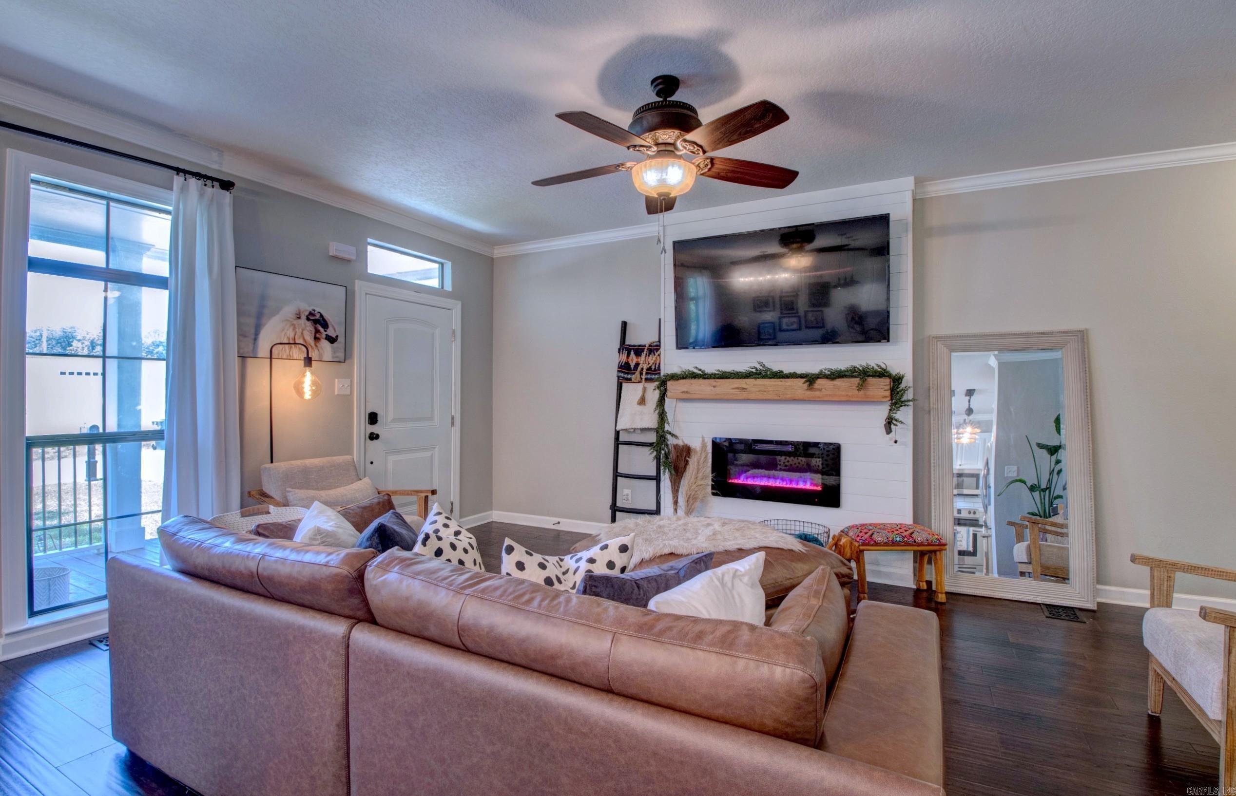 CASTLE VALLEY - Residential