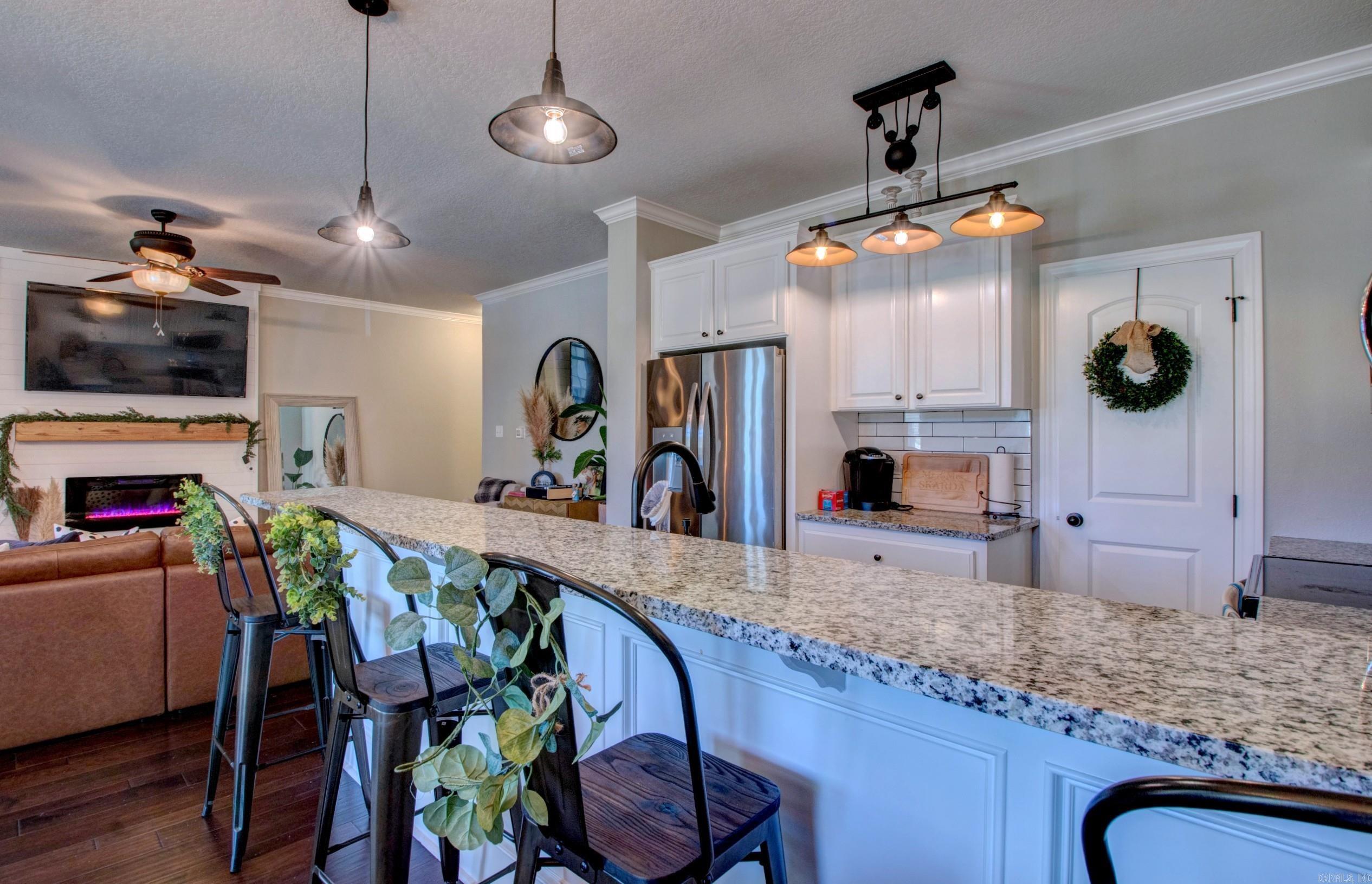 CASTLE VALLEY - Residential